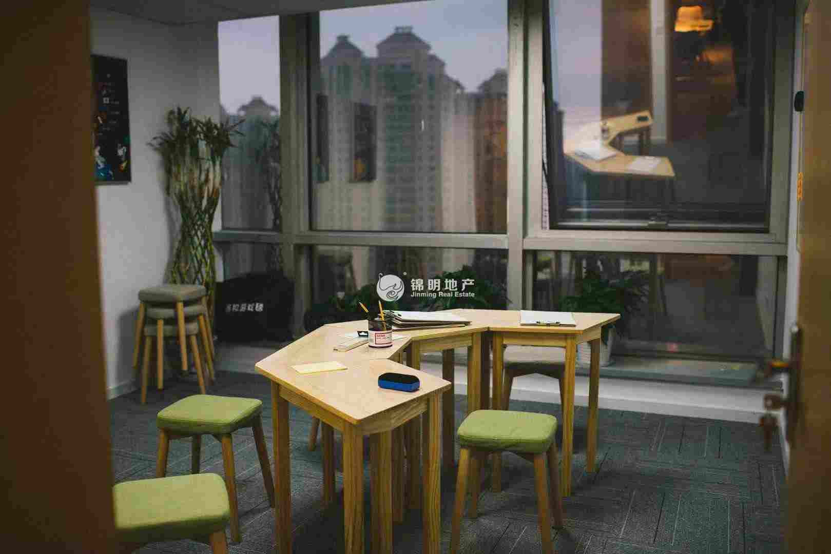 天山同达创业大厦143平米写字楼出租