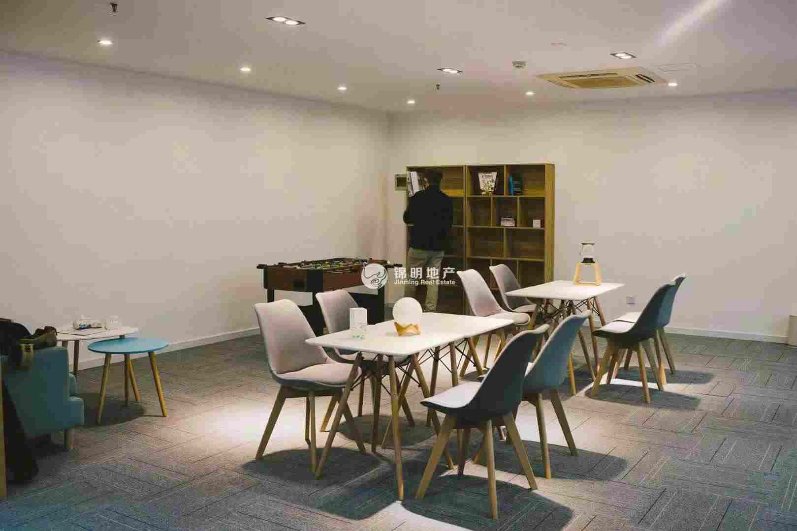 天山同达创业大厦143平米写字楼出租