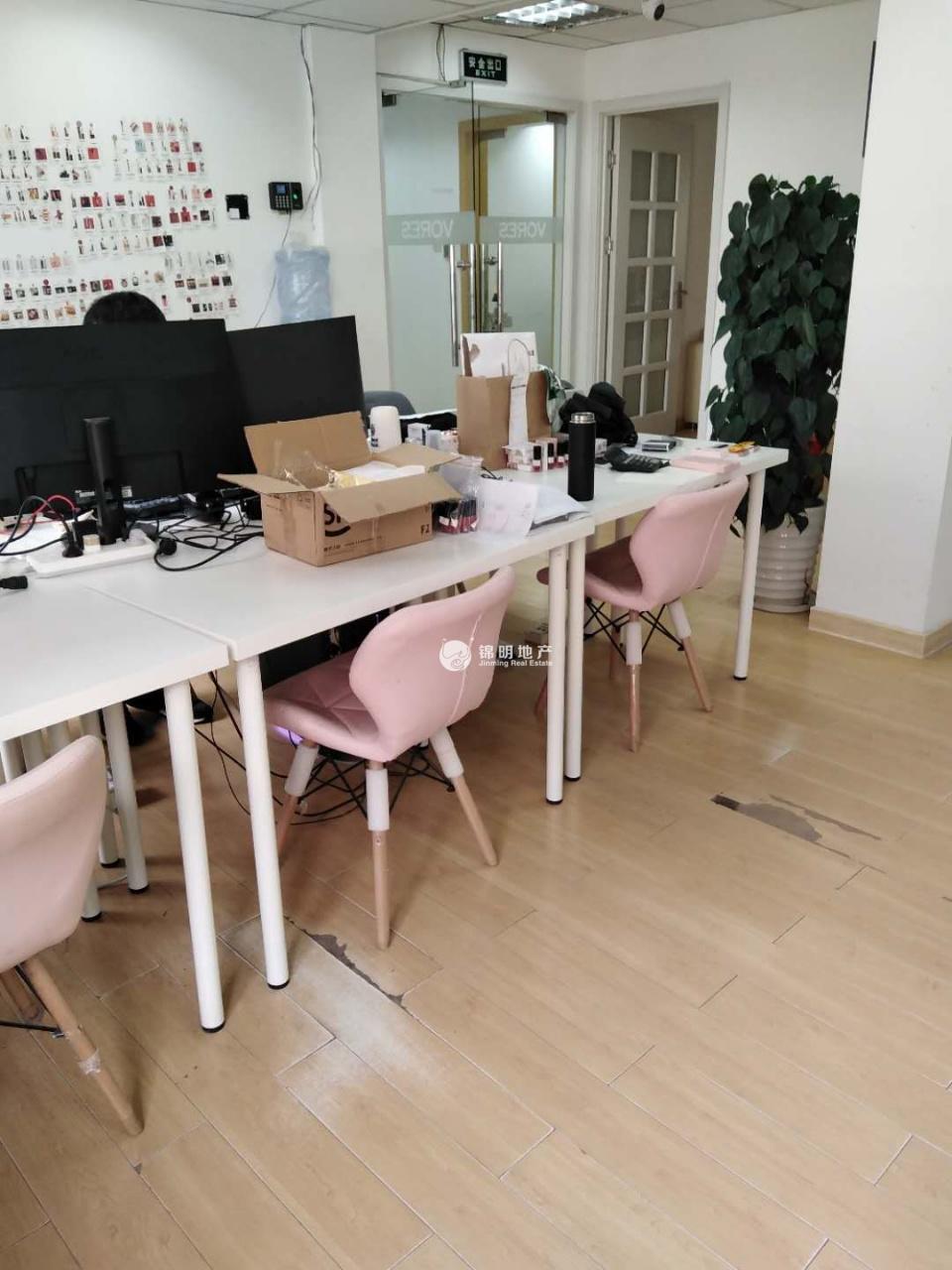 曹杨中谊大厦580平米写字楼出租