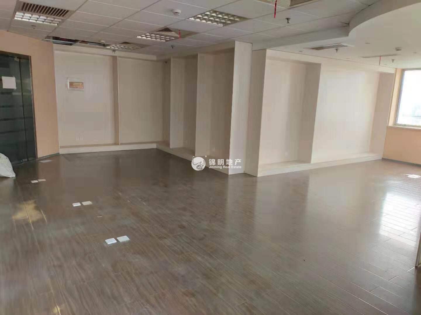 长寿路飞雕商务大厦43平米写字楼出租