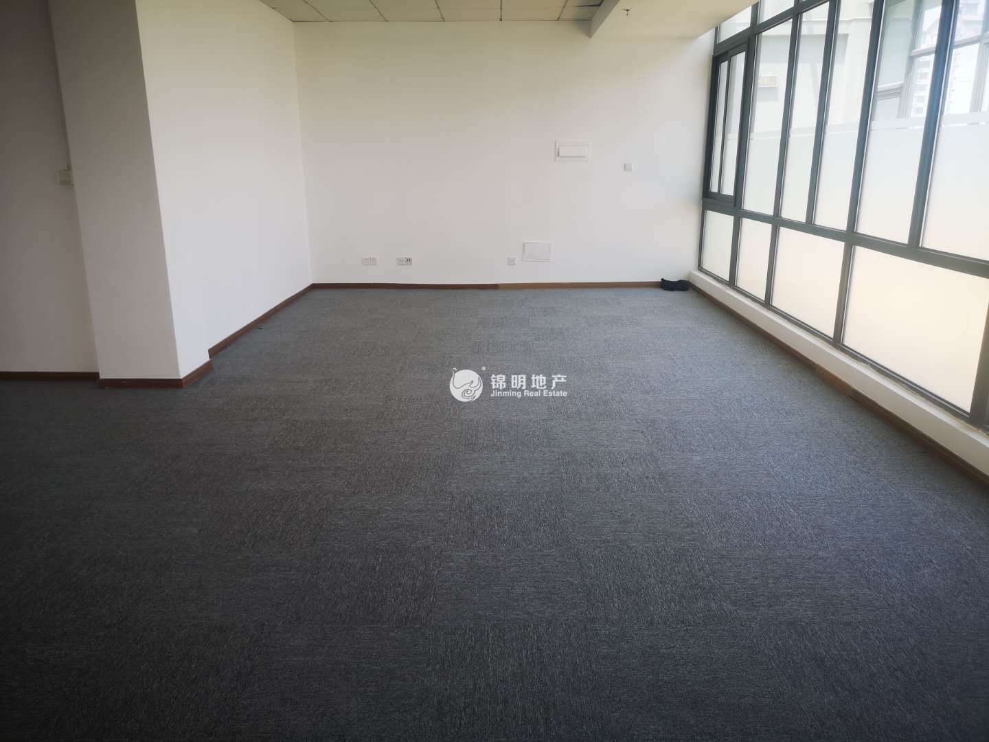 西藏北路圣骊创意园133平米写字楼出租