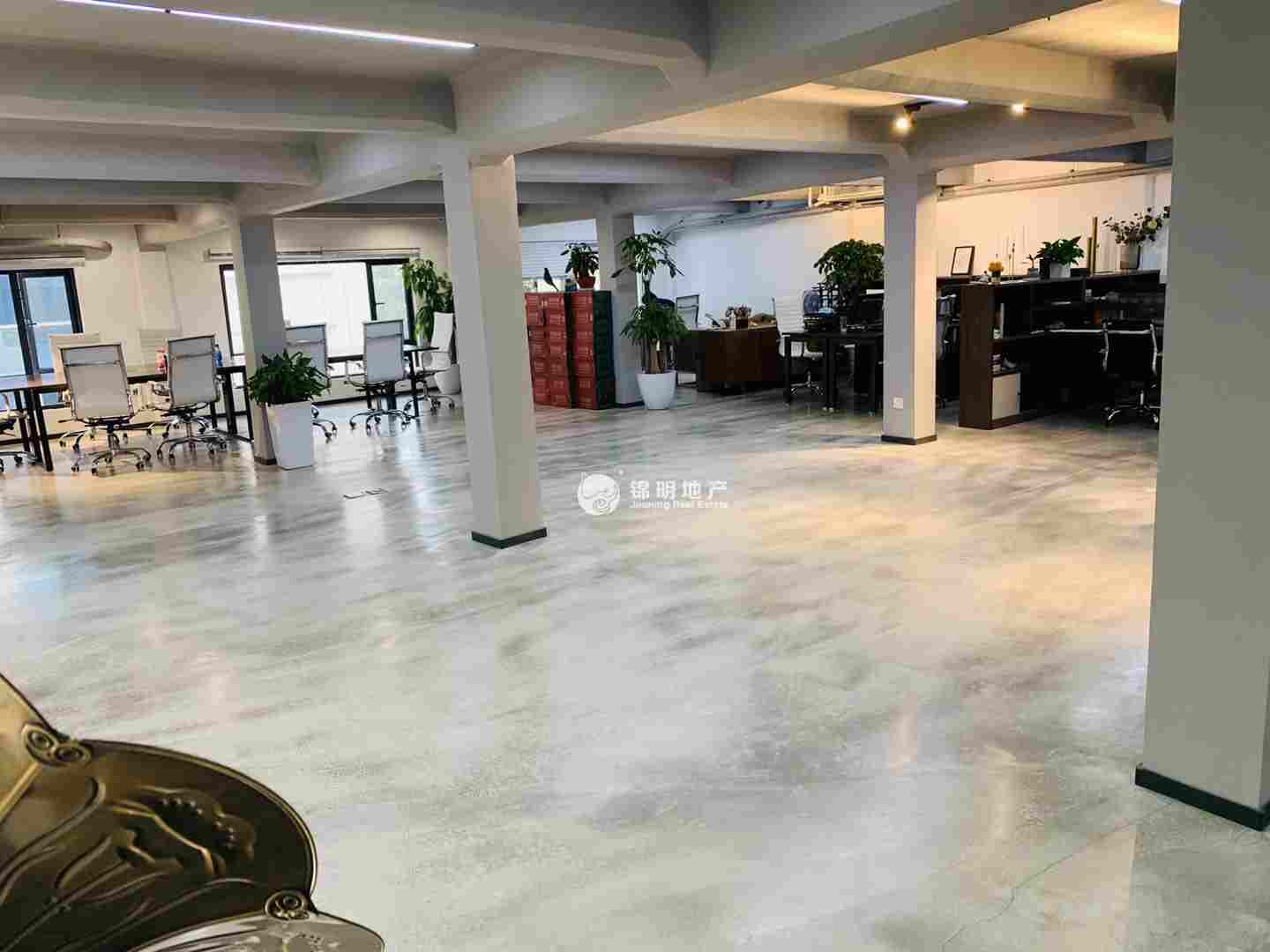 南京西路南苏55260平米写字楼出租