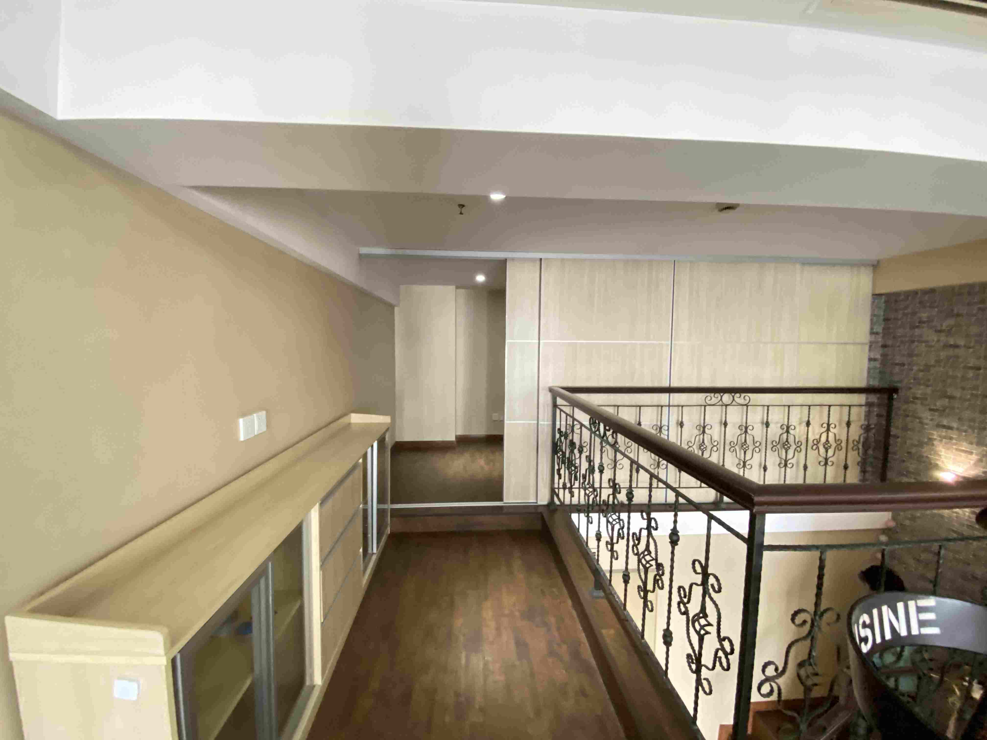 长寿路圣天地商务楼72平米写字楼出租