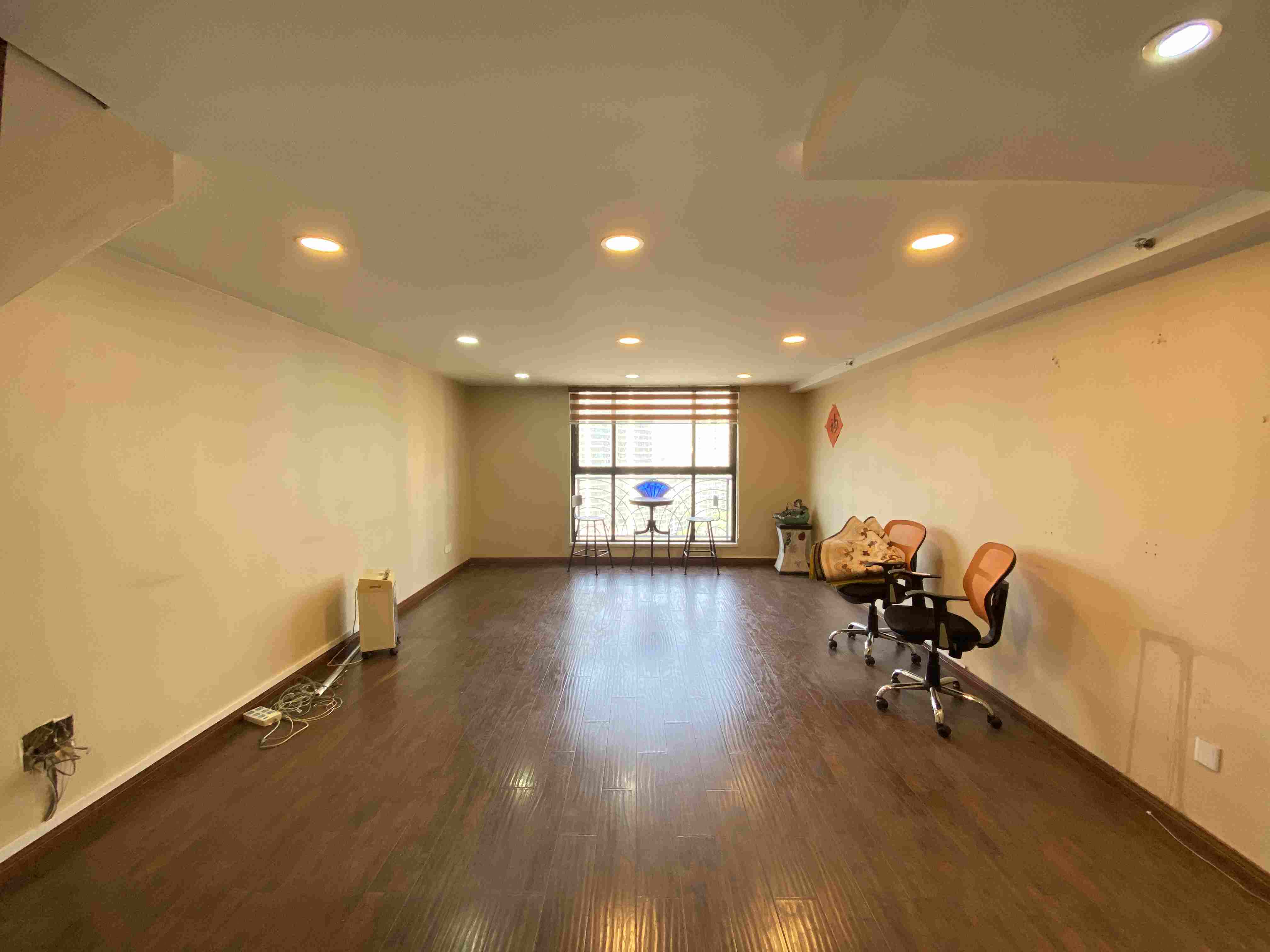 长寿路圣天地商务楼72平米写字楼出租