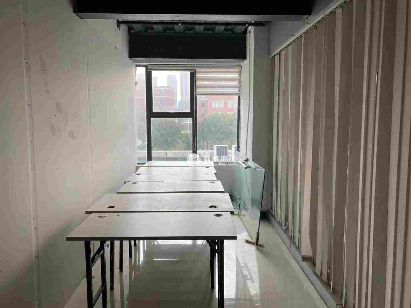 西藏北路兴中心创意园310平米写字楼出租