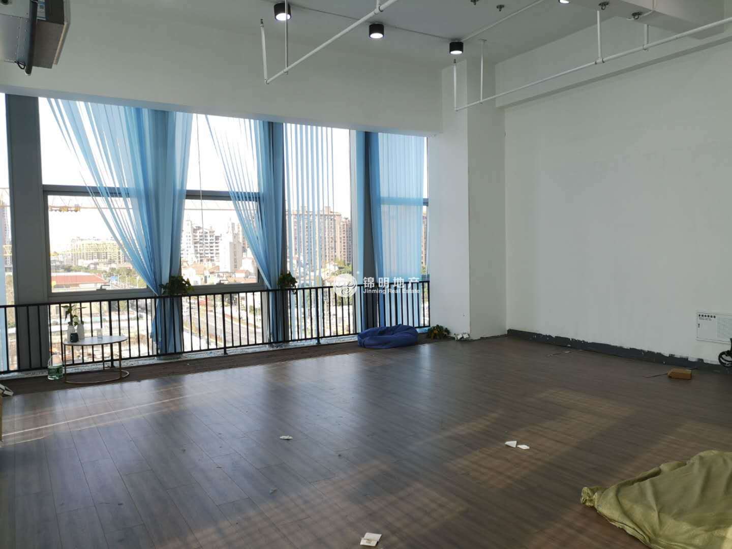 七宝七宝宝龙城110平米写字楼出租
