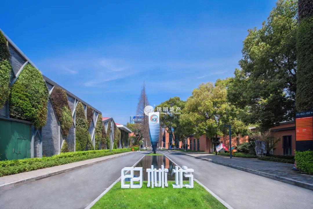 田林 越界田林坊20平米工位出租