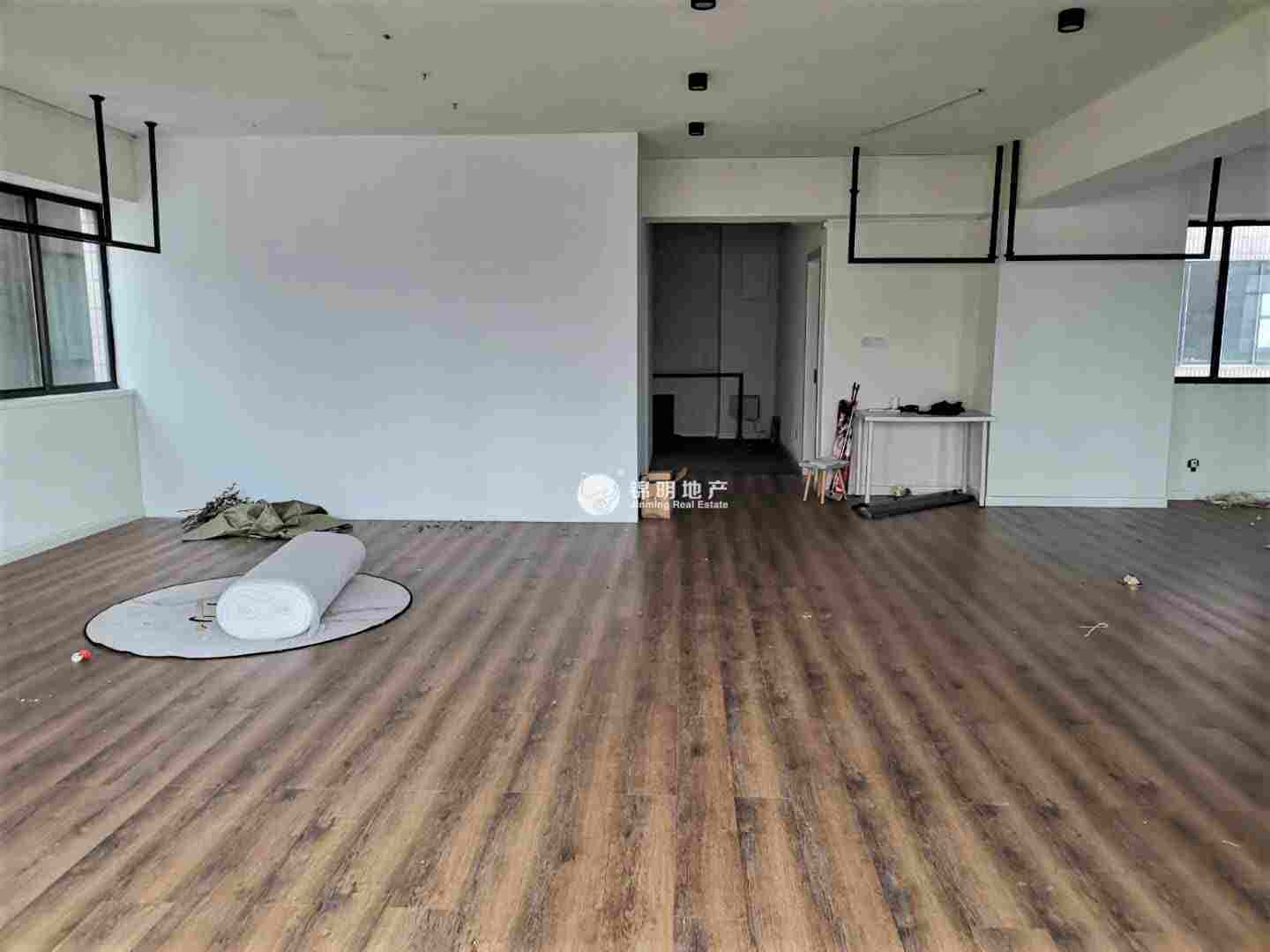 南京西路振安广场（恒安大厦）204平米写字楼出租