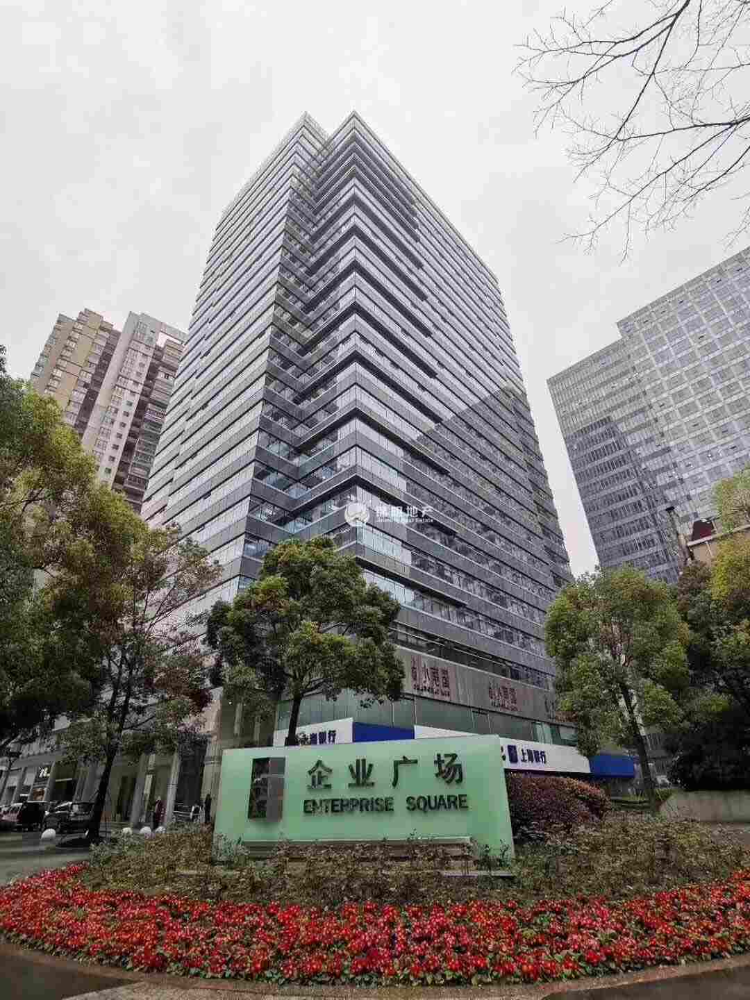 不夜城企业广场221平米写字楼出租