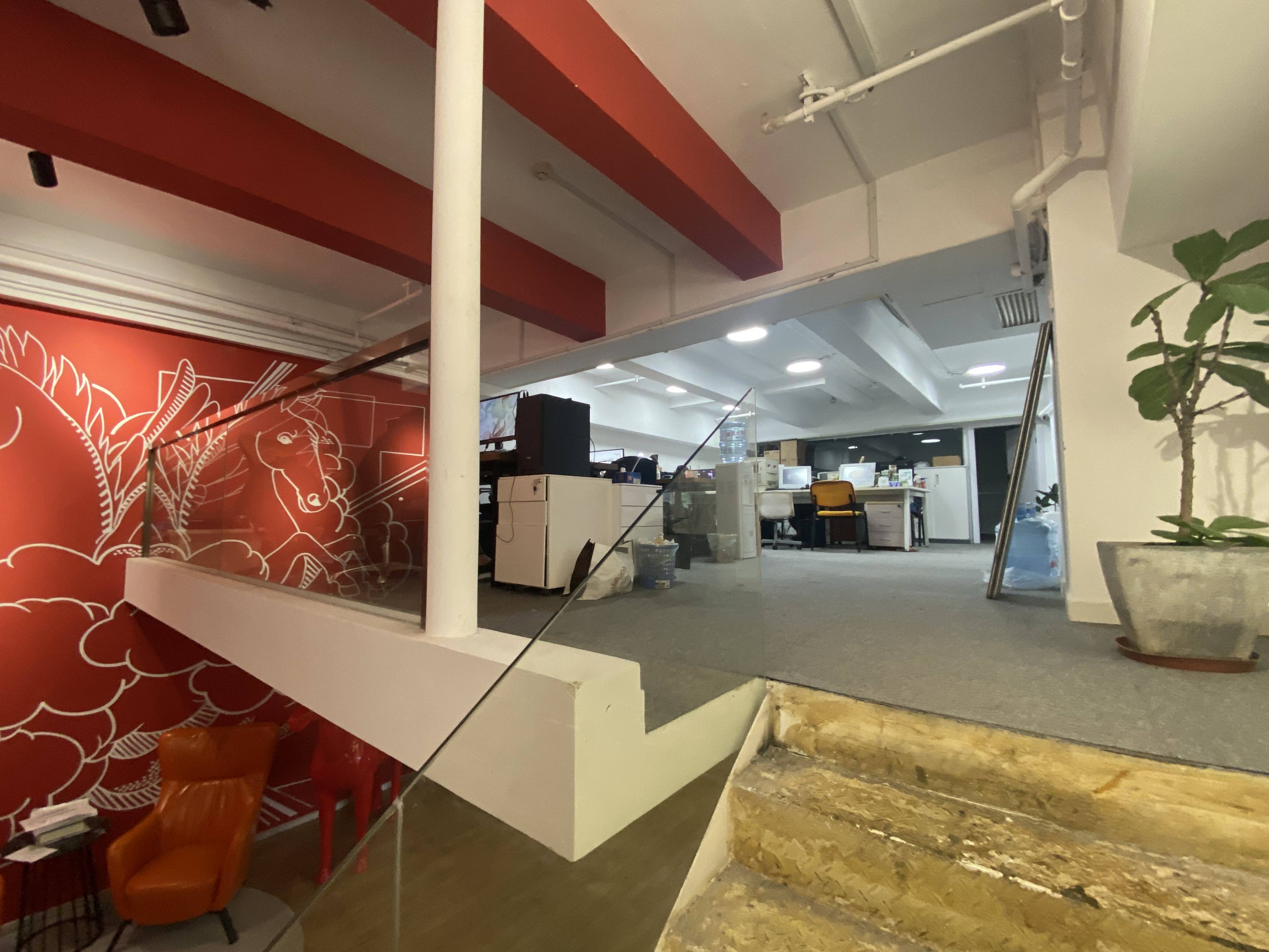 江宁路静安创展中心149平米写字楼出租