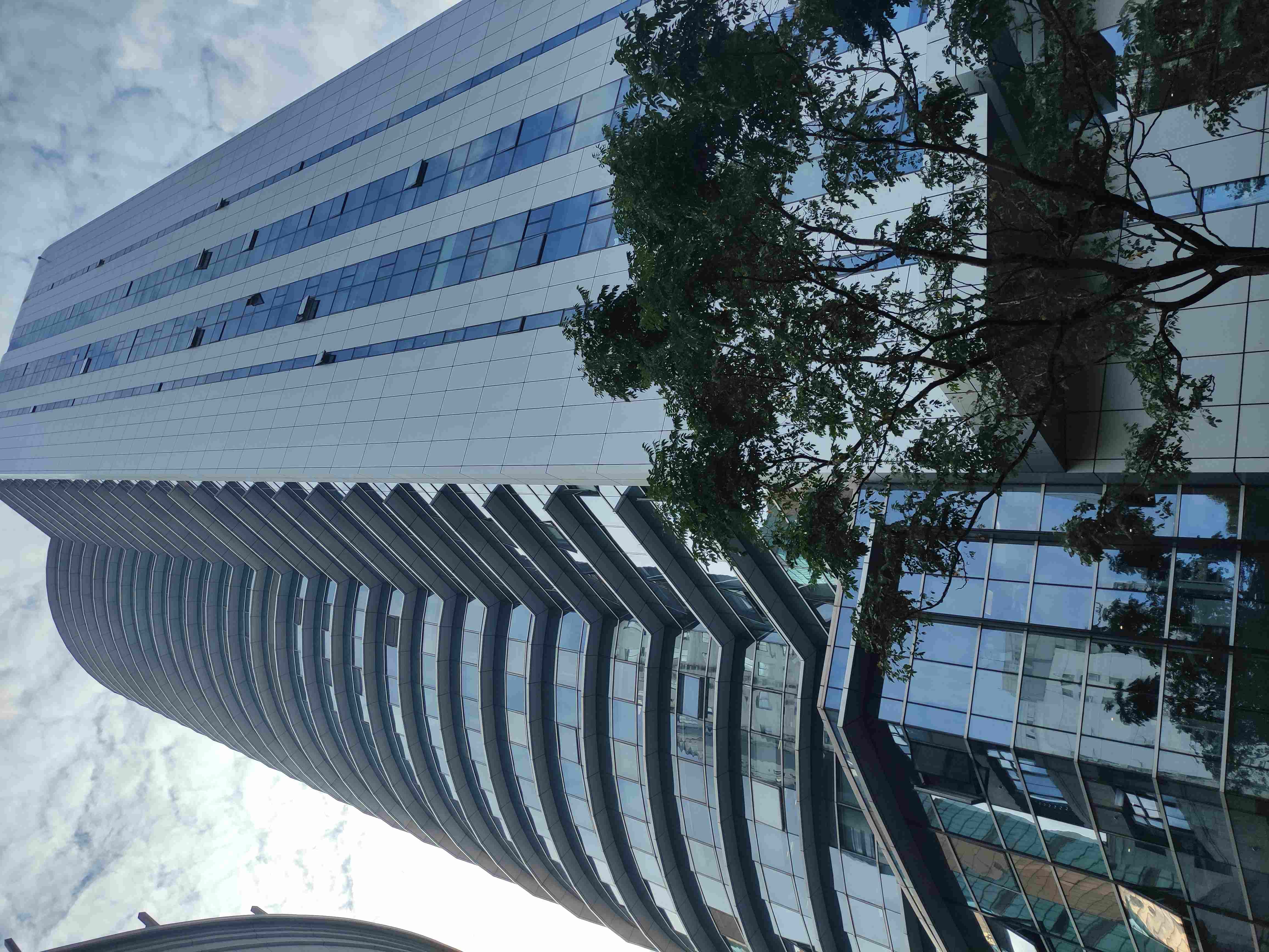 静安寺静安中华大厦245平米写字楼出租