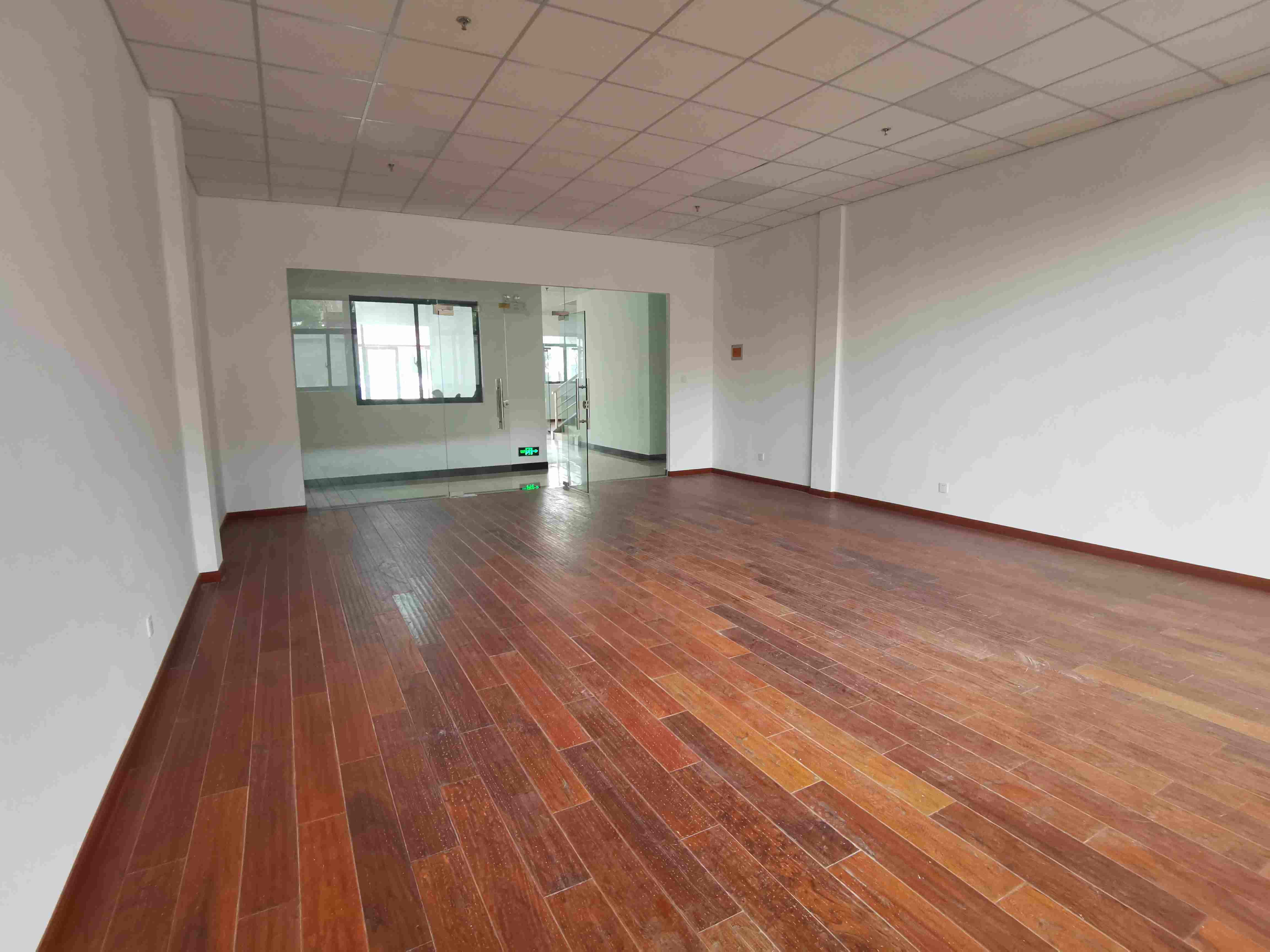 共康绿地风尚天地67平米写字楼出租