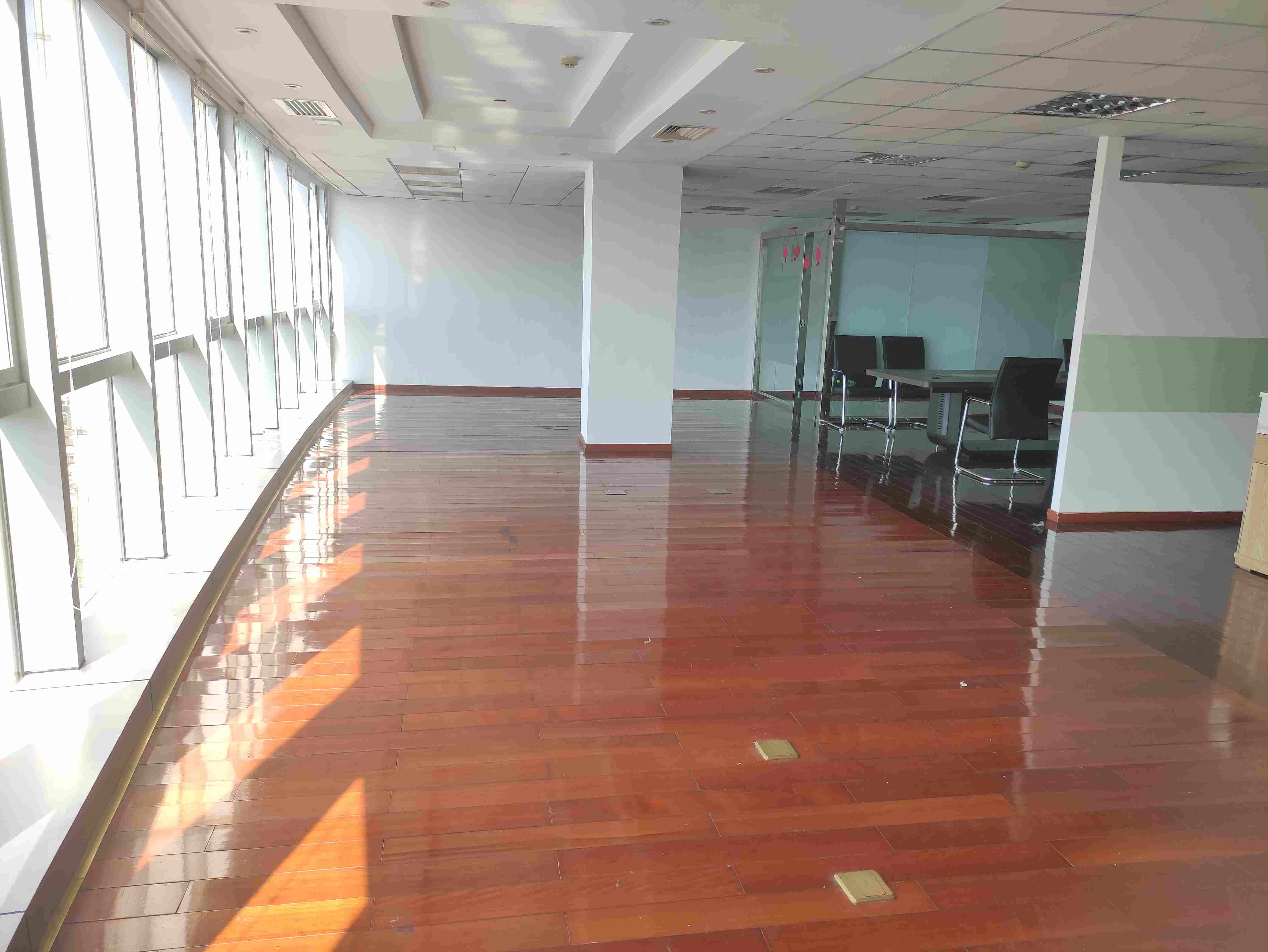 淮海中路东淮海国际大厦70平米写字楼出租