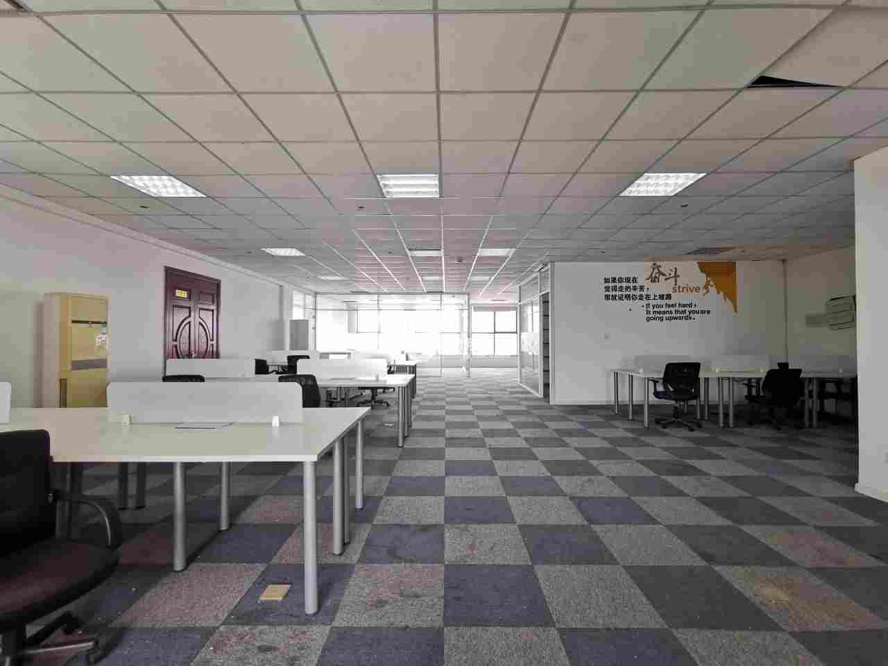 长征康建商务广场385平米写字楼出租