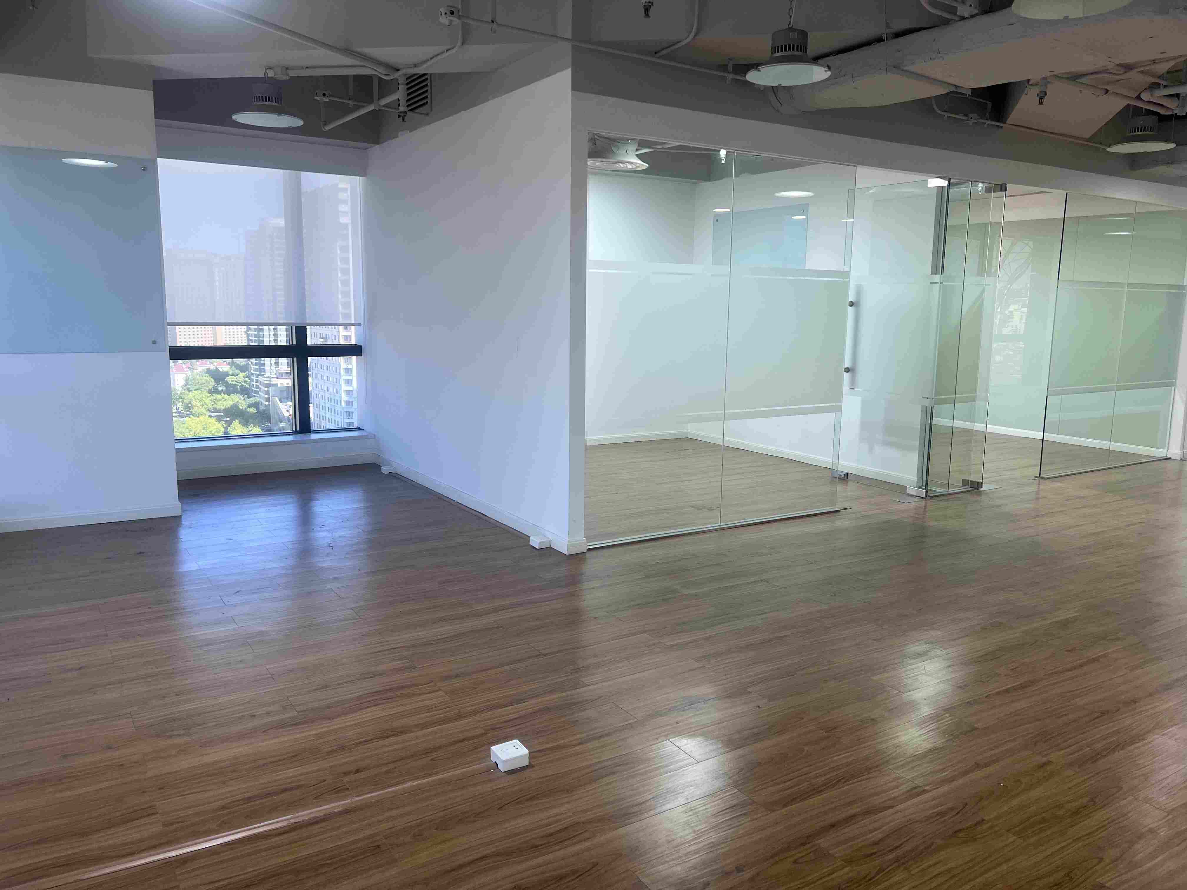 仙霞远东国际广场87平米写字楼出租