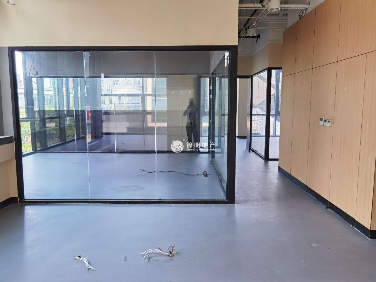 七宝万科七宝国际178平米写字楼出租