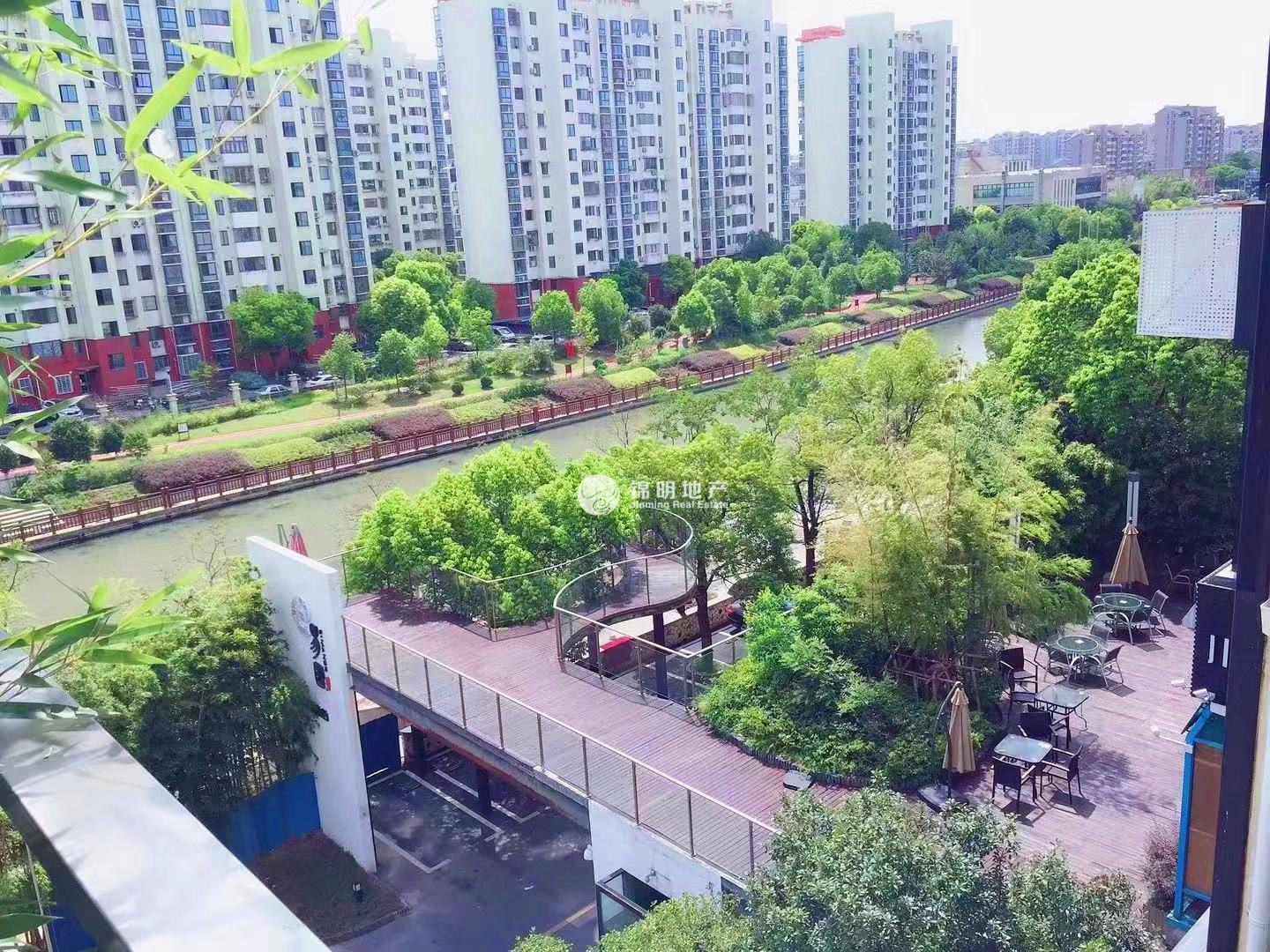 龙柏虹桥德必易园204平米写字楼出租