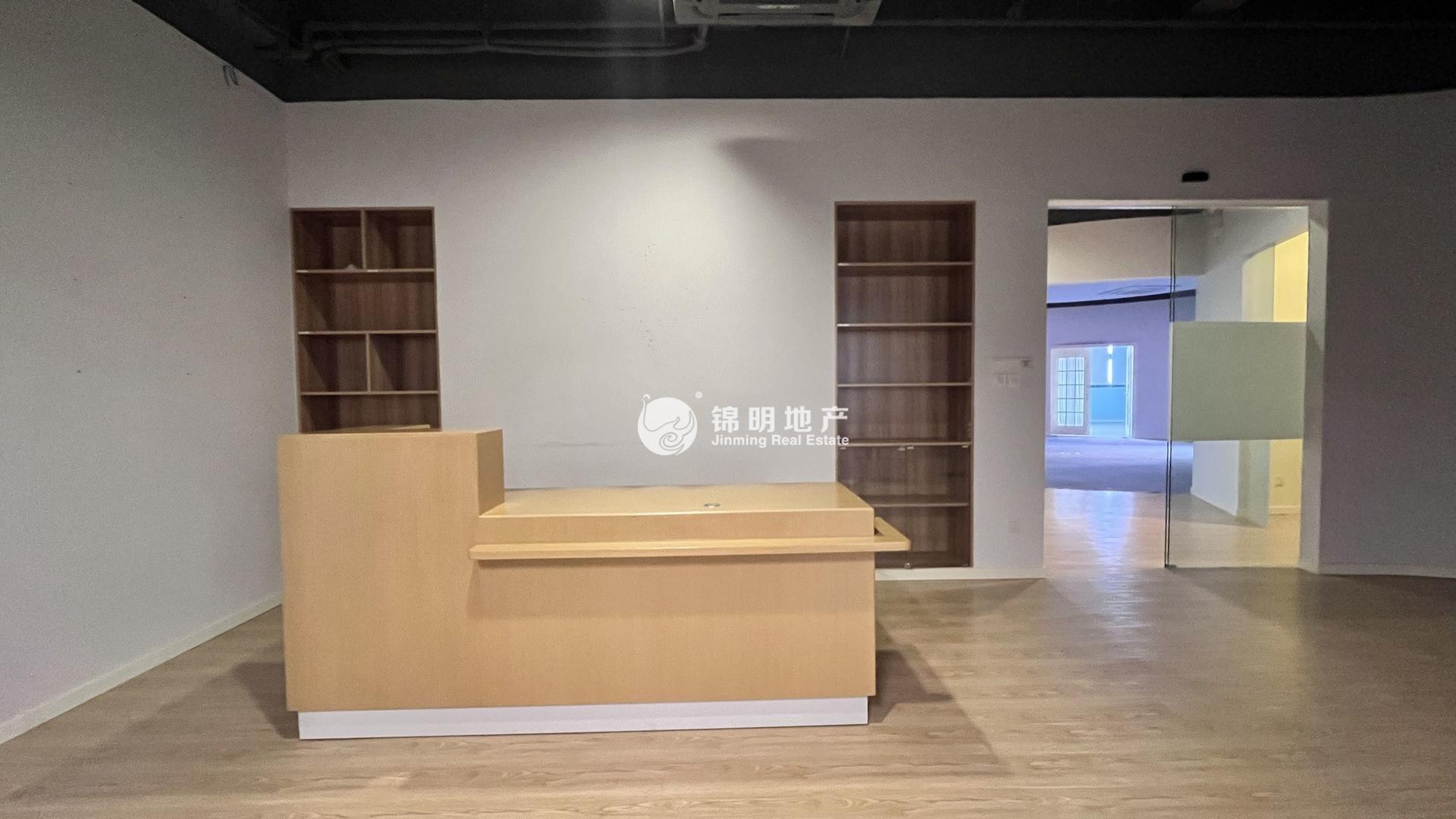 龙柏虹桥德必易园400平米写字楼出租