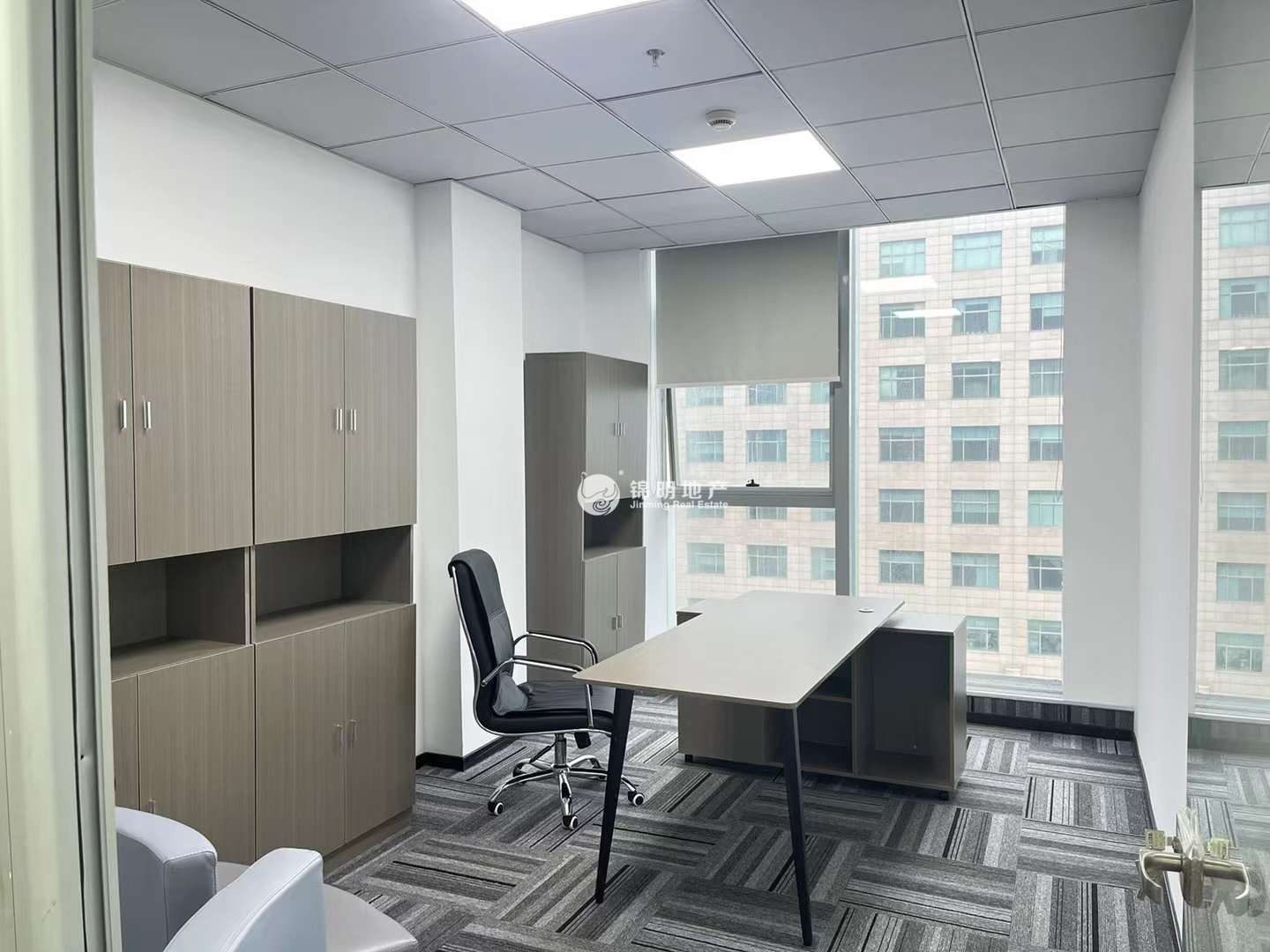 银石科技商务园区320平米写字楼出租