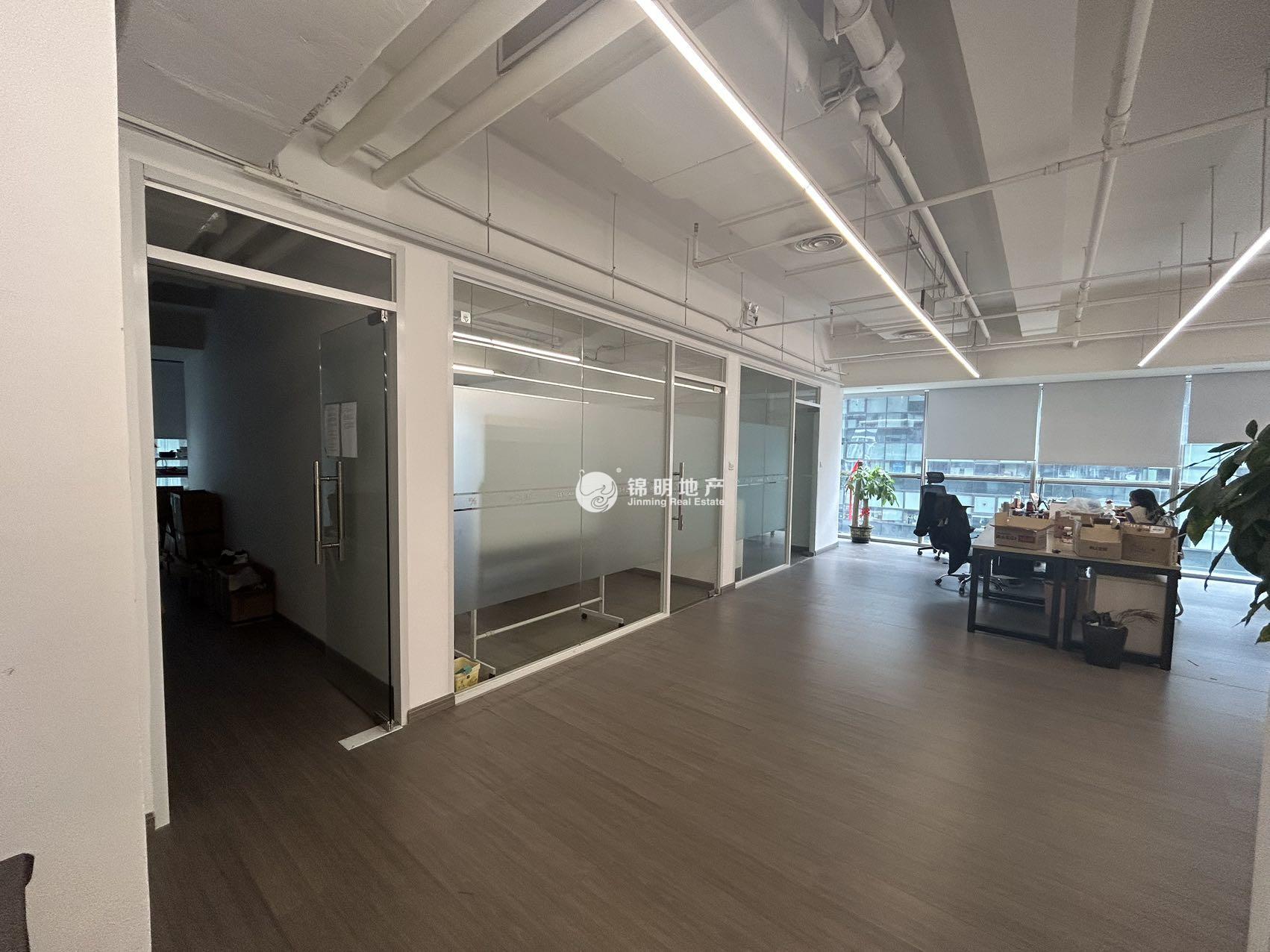 虹桥SKYBRIDGE HQ 天会192平米写字楼出租