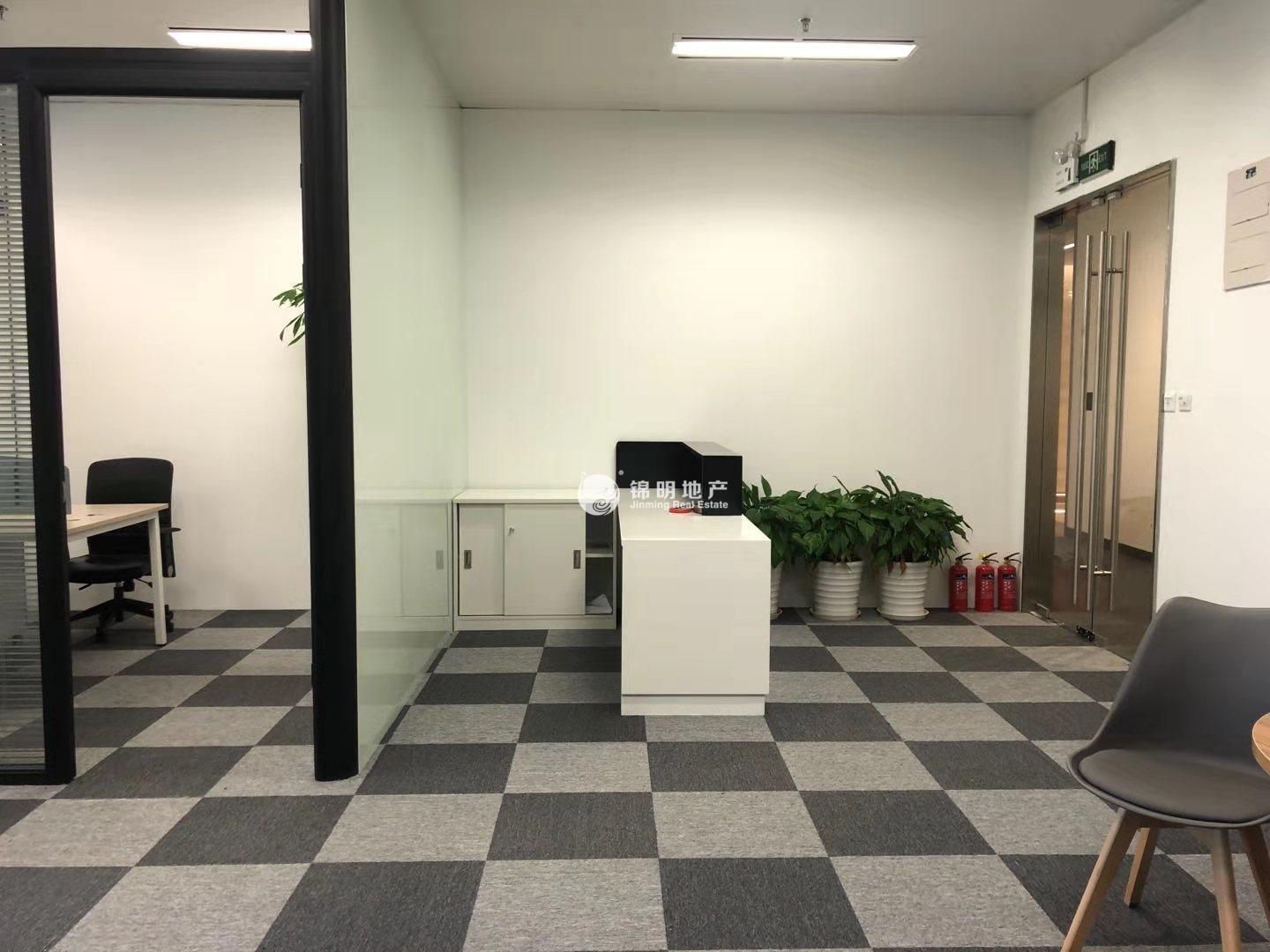 七宝银石福克斯120平米写字楼出租