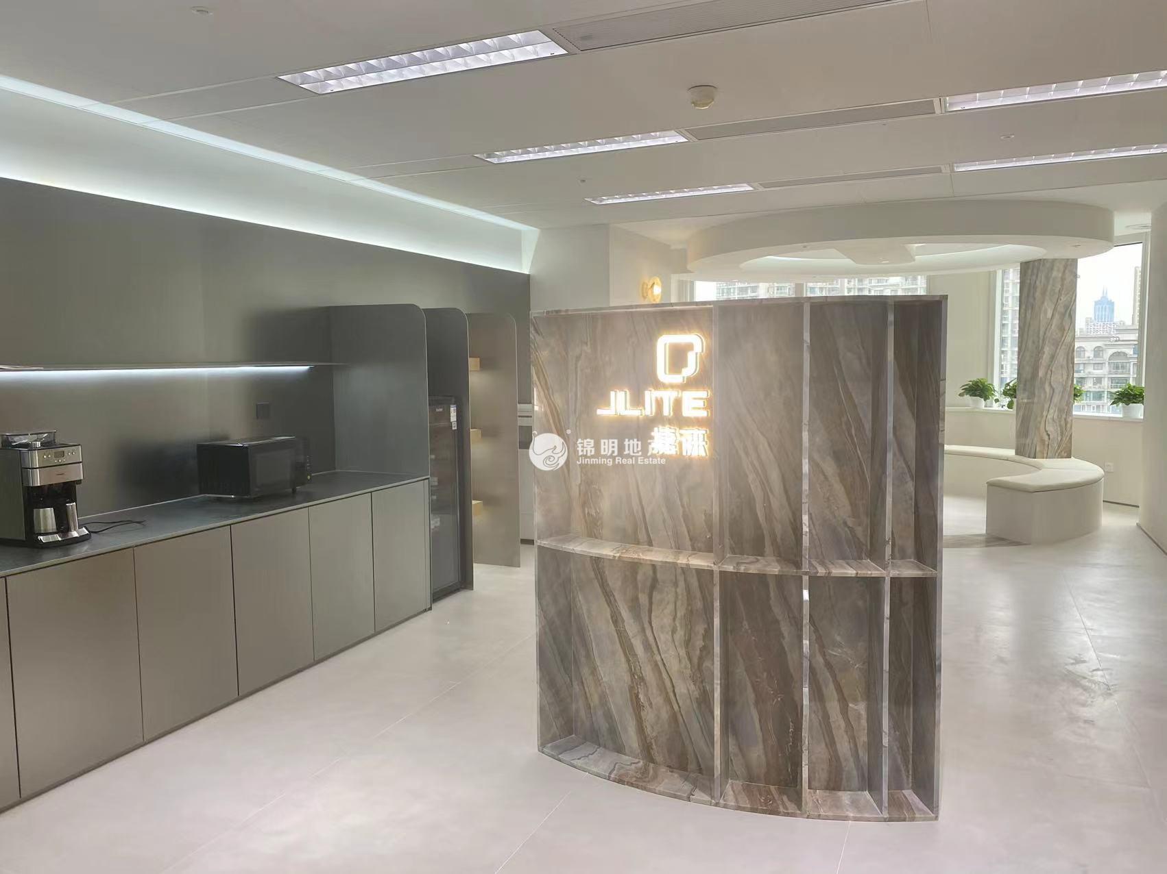 长风曹杨经贸大厦109平米写字楼出租