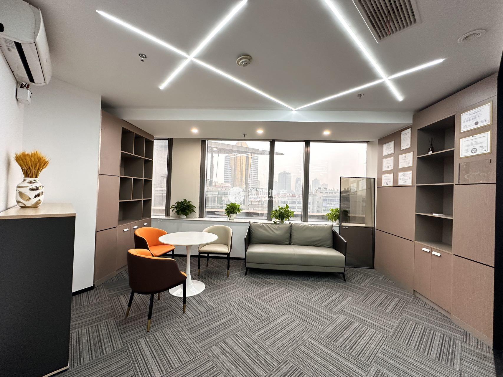 长风曹杨经贸大厦156平米写字楼出租