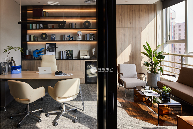 长风曹杨经贸大厦132平米写字楼出租