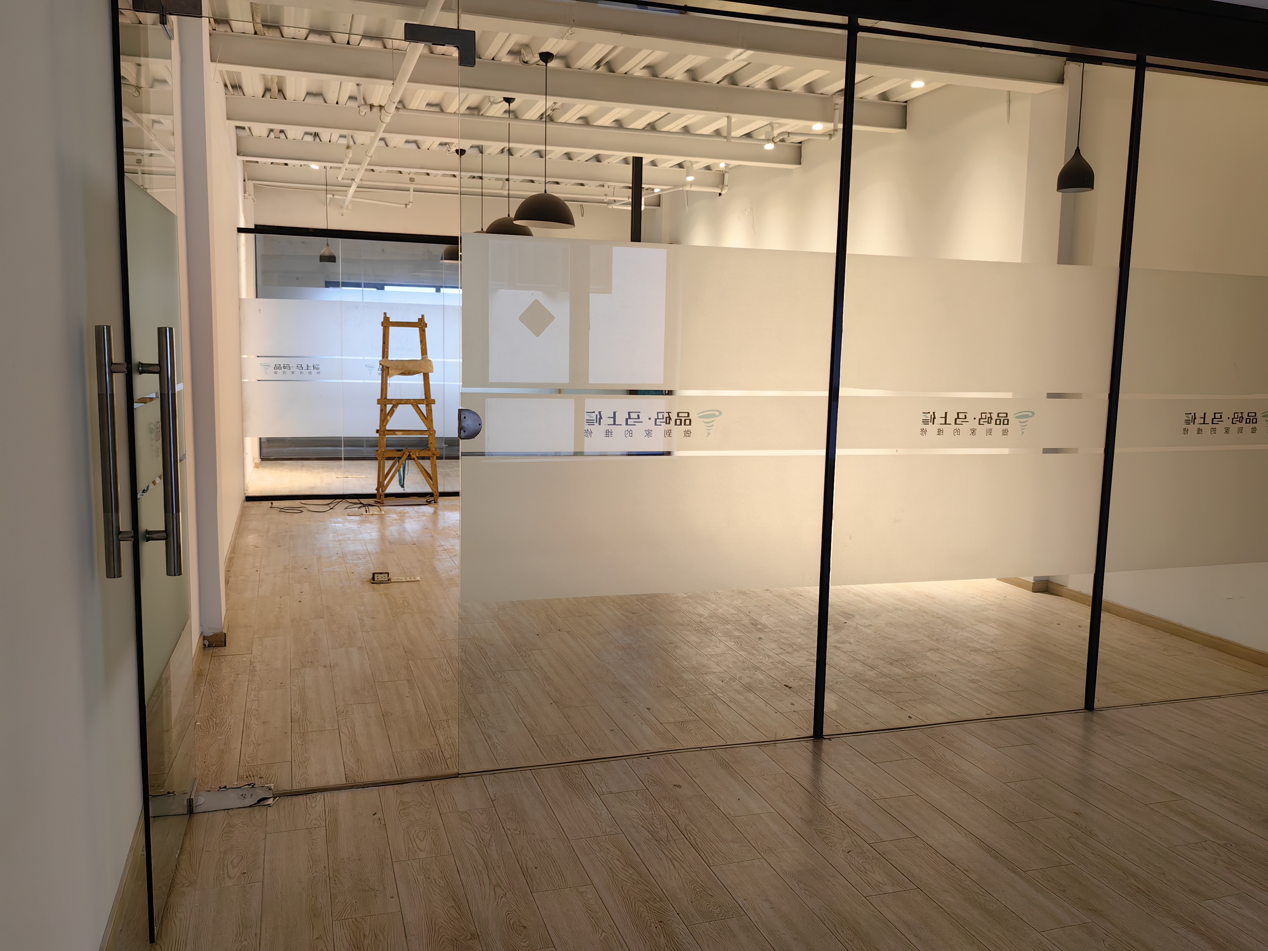 不夜城焊点1088创意园95平米写字楼出租