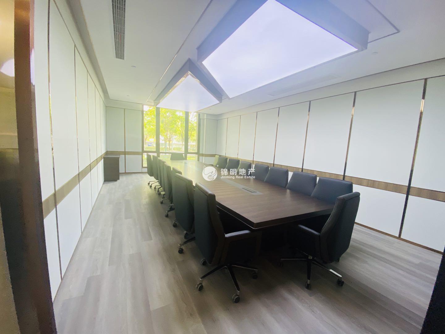 金虹桥长三角电商中心95平米工位出租