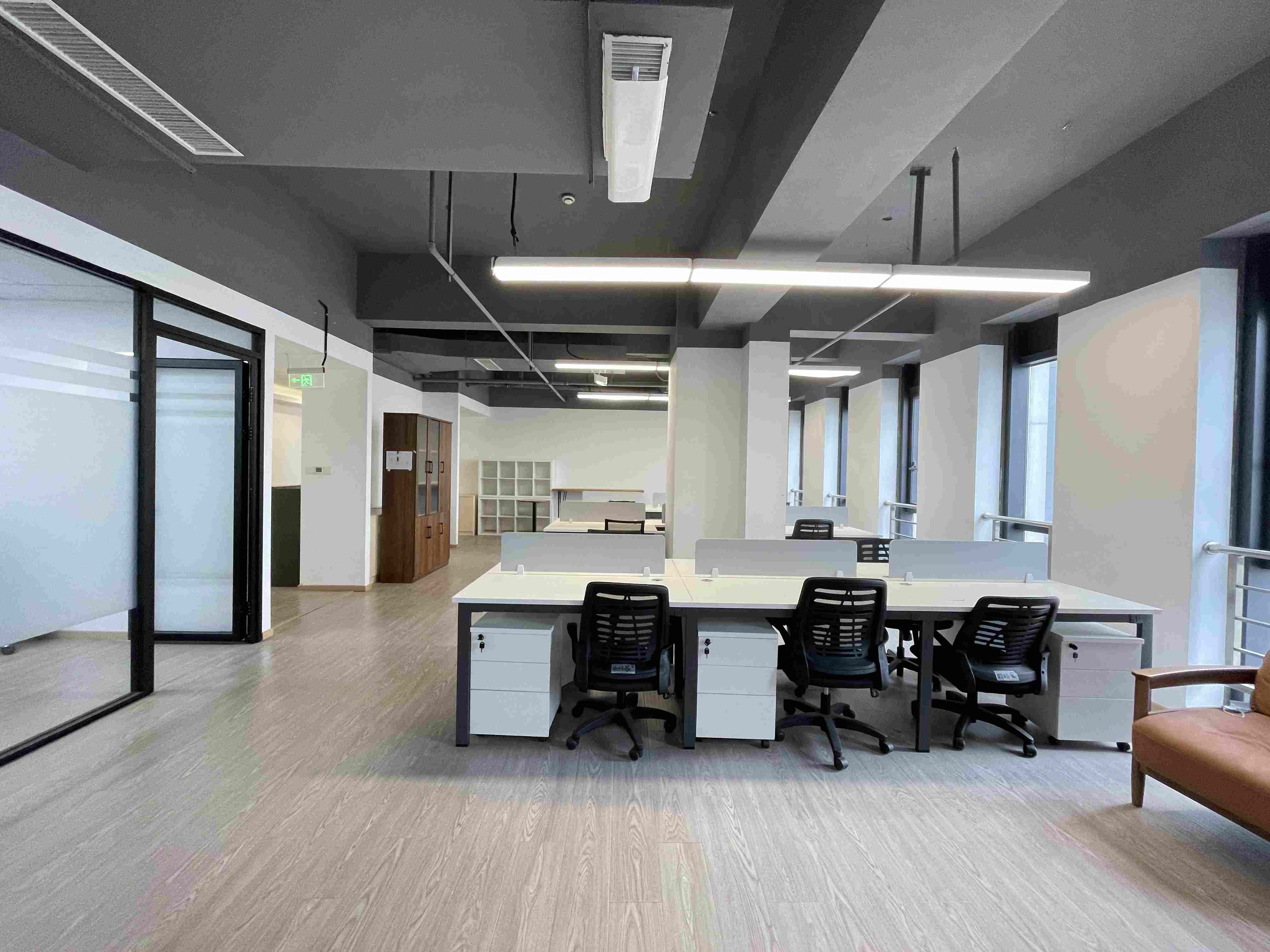 长风华大科创楼300平米写字楼出租