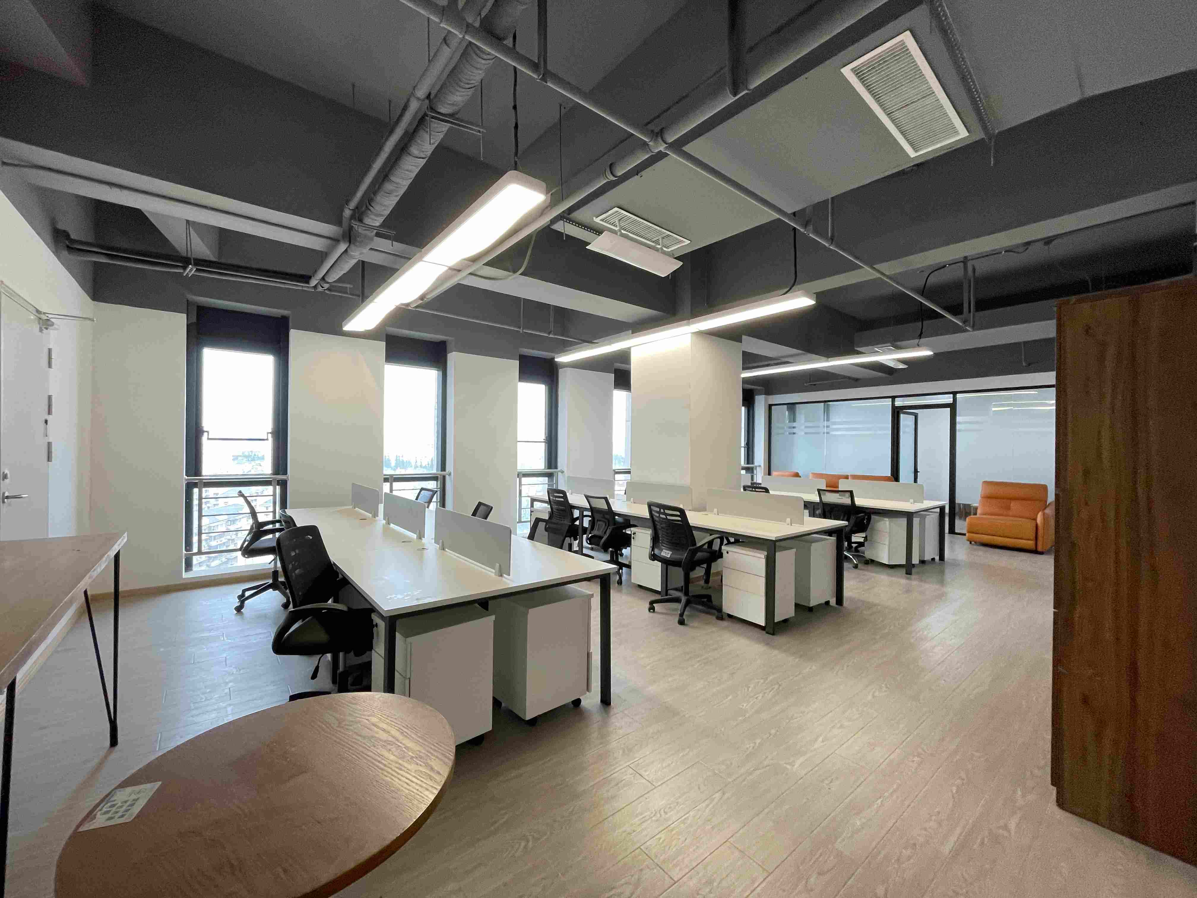 长风华大科创楼300平米写字楼出租
