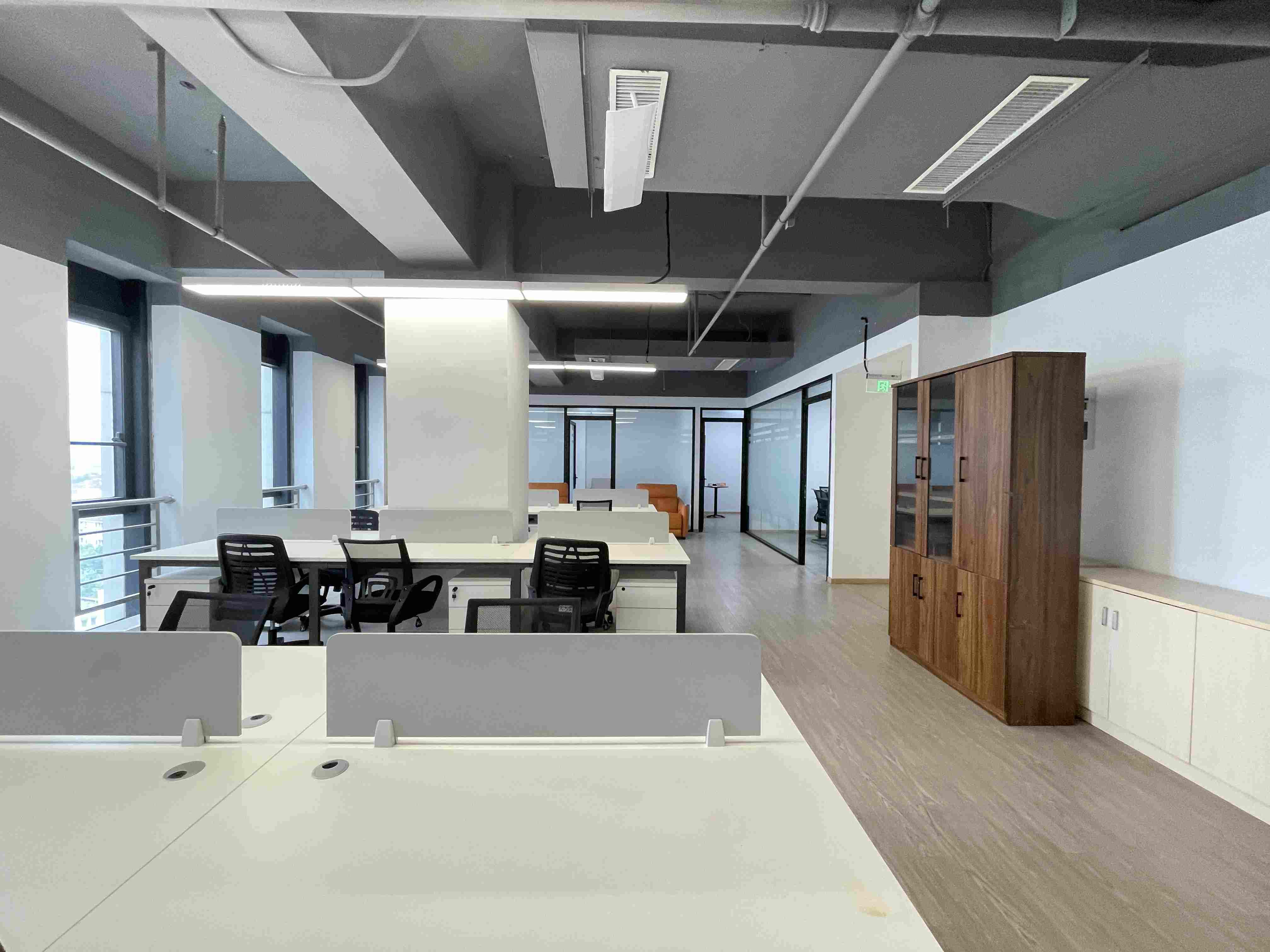 长风华大科创楼300平米写字楼出租