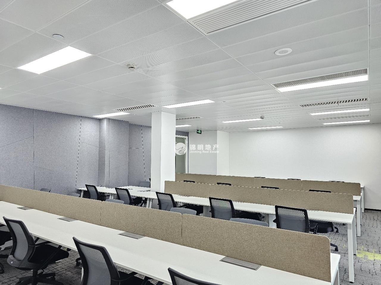 龙华美奂大厦368平米写字楼出租