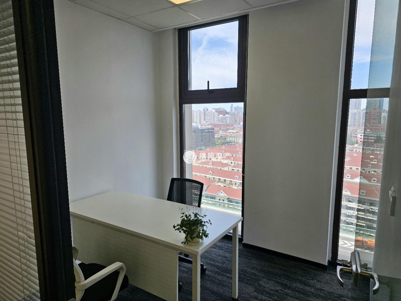 龙华美奂大厦135平米写字楼出租