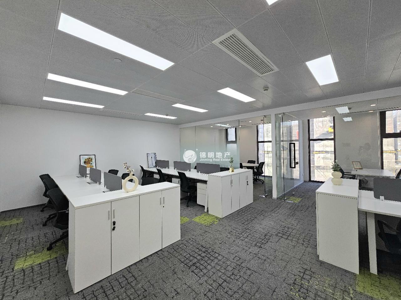 龙华美奂大厦263平米写字楼出租