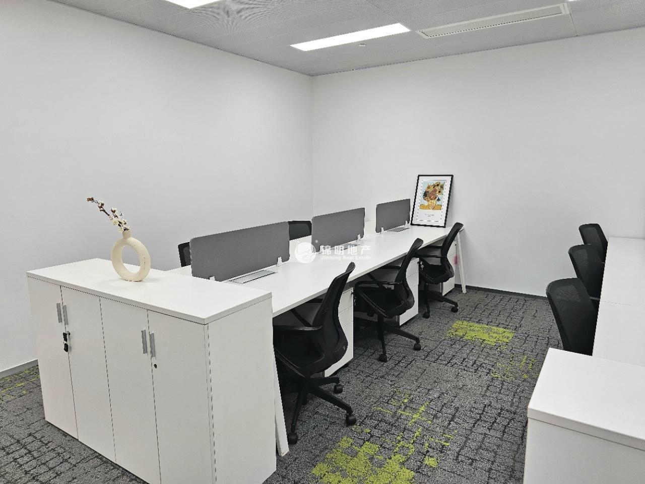 龙华美奂大厦263平米写字楼出租