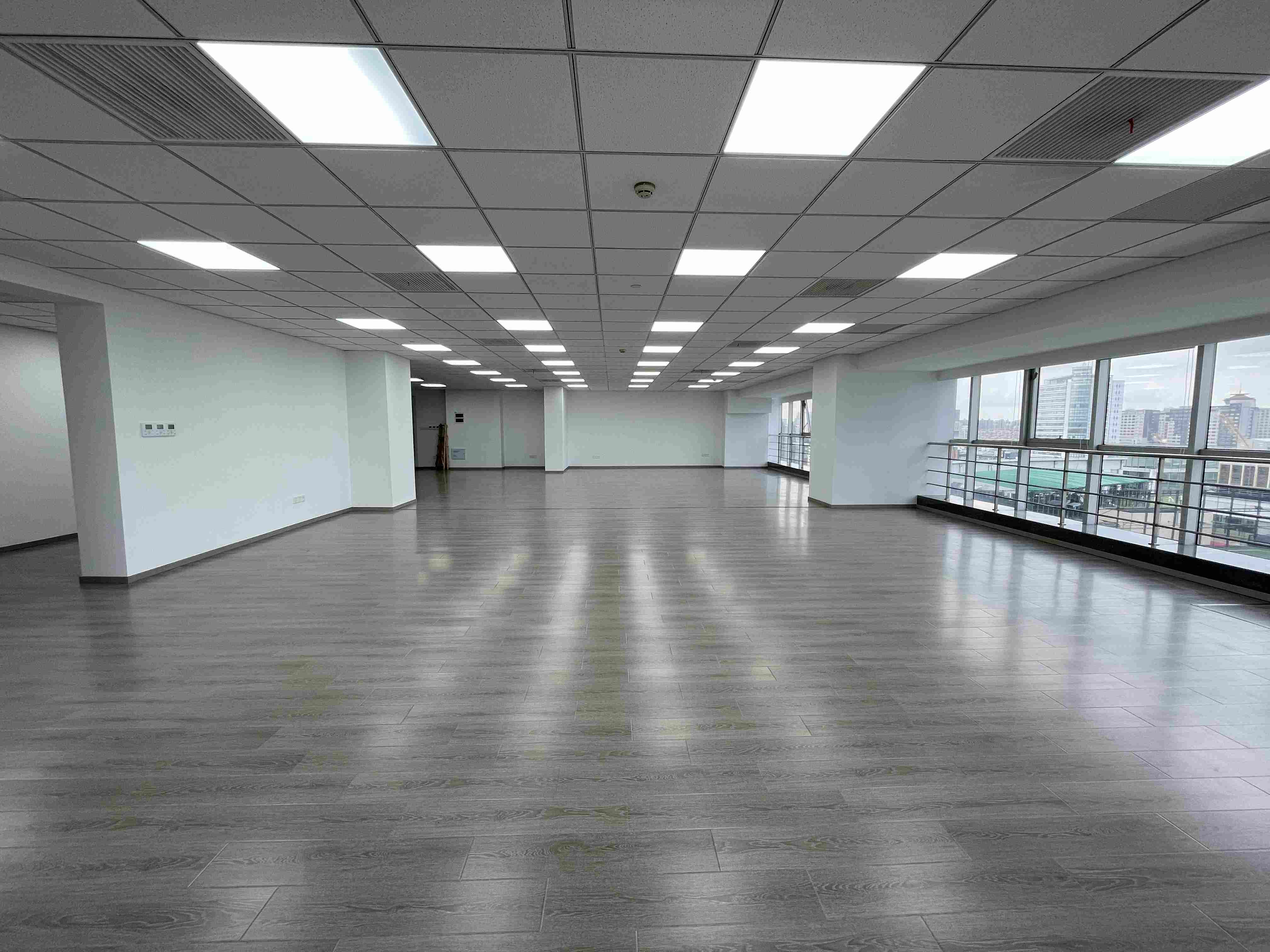 长征红星世贸大厦290平米写字楼出租