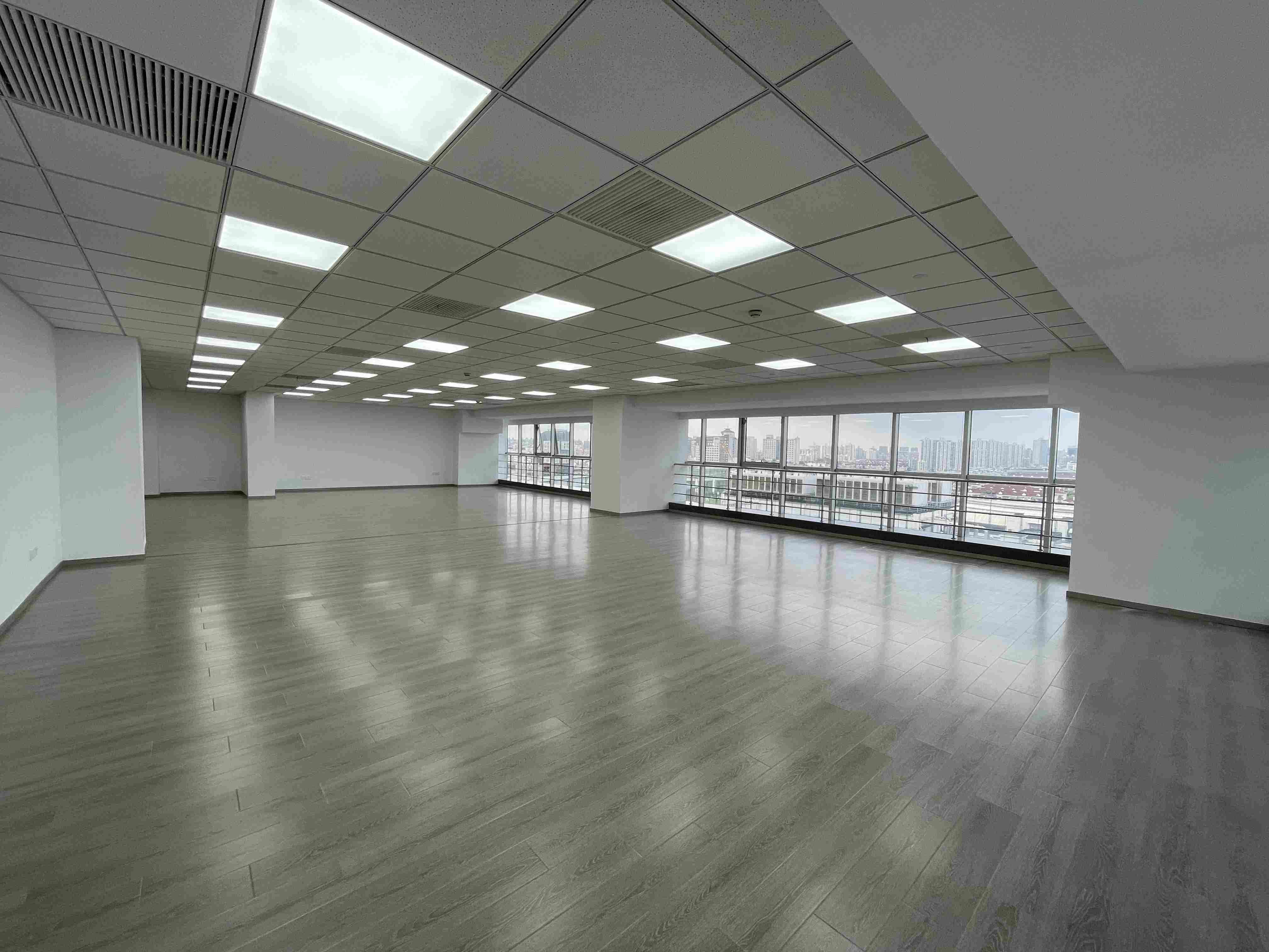 长征红星世贸大厦290平米写字楼出租