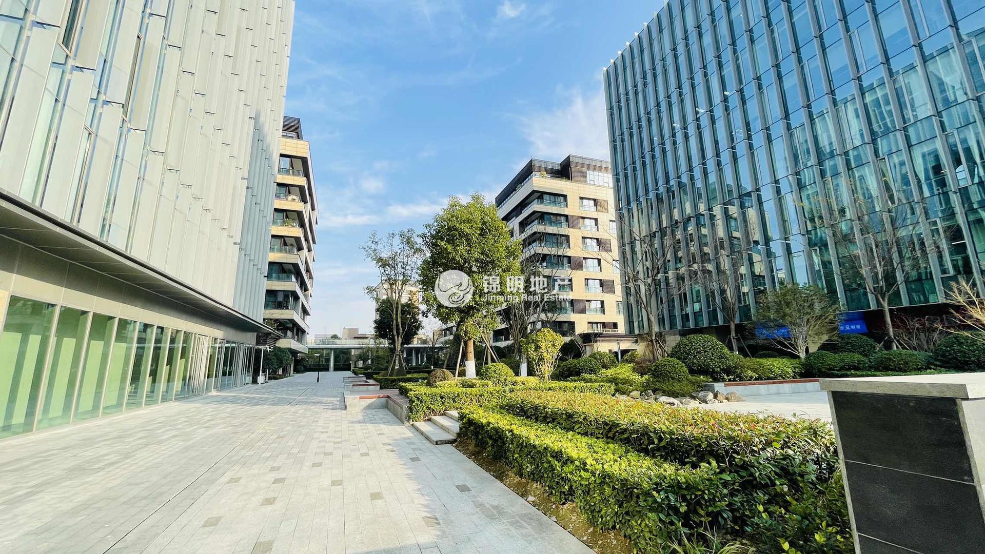 华漕虹桥富力中心94平米写字楼出租