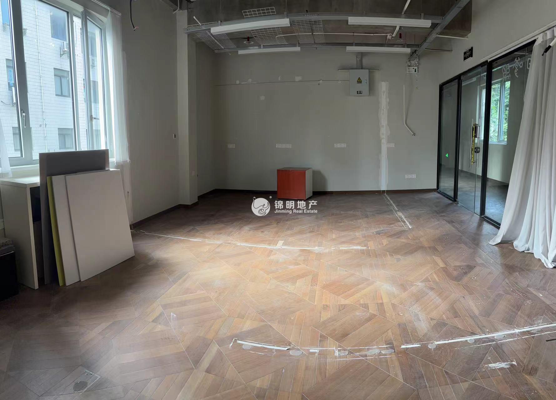 江宁路M＋马利61平米写字楼出租