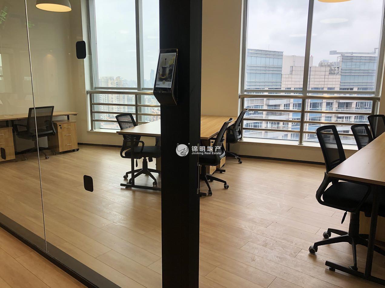 打浦桥日月光中心50平米工位出租