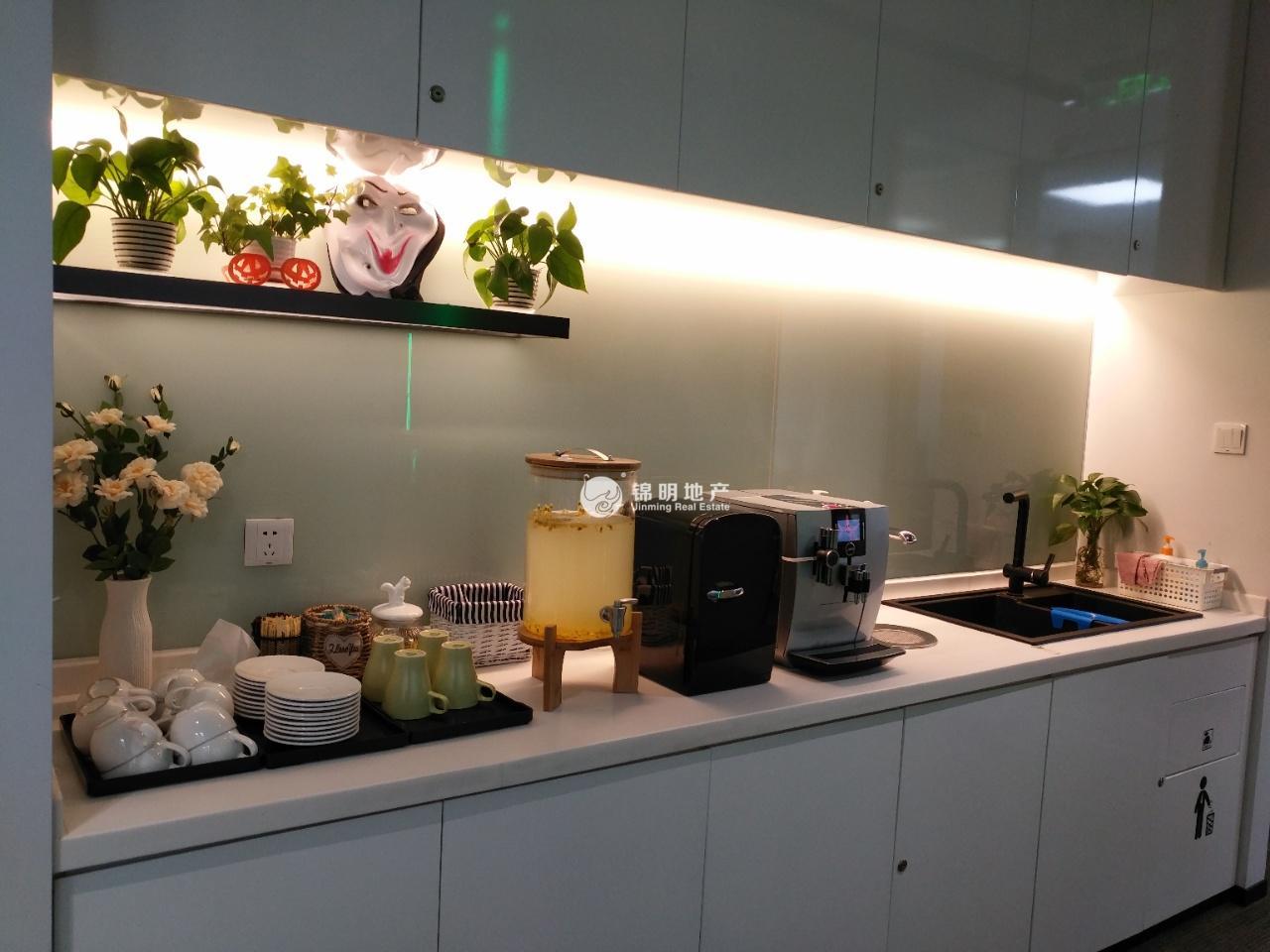 老闵行龙湖一展空间20平米写字楼出租
