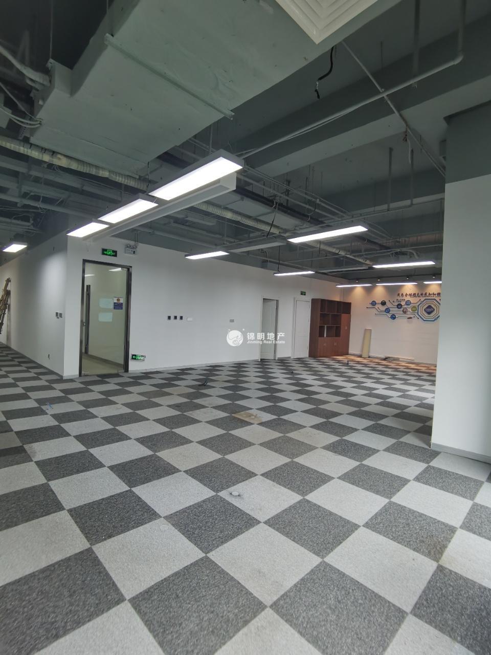 张江普洛斯盛银大厦285平米写字楼出租