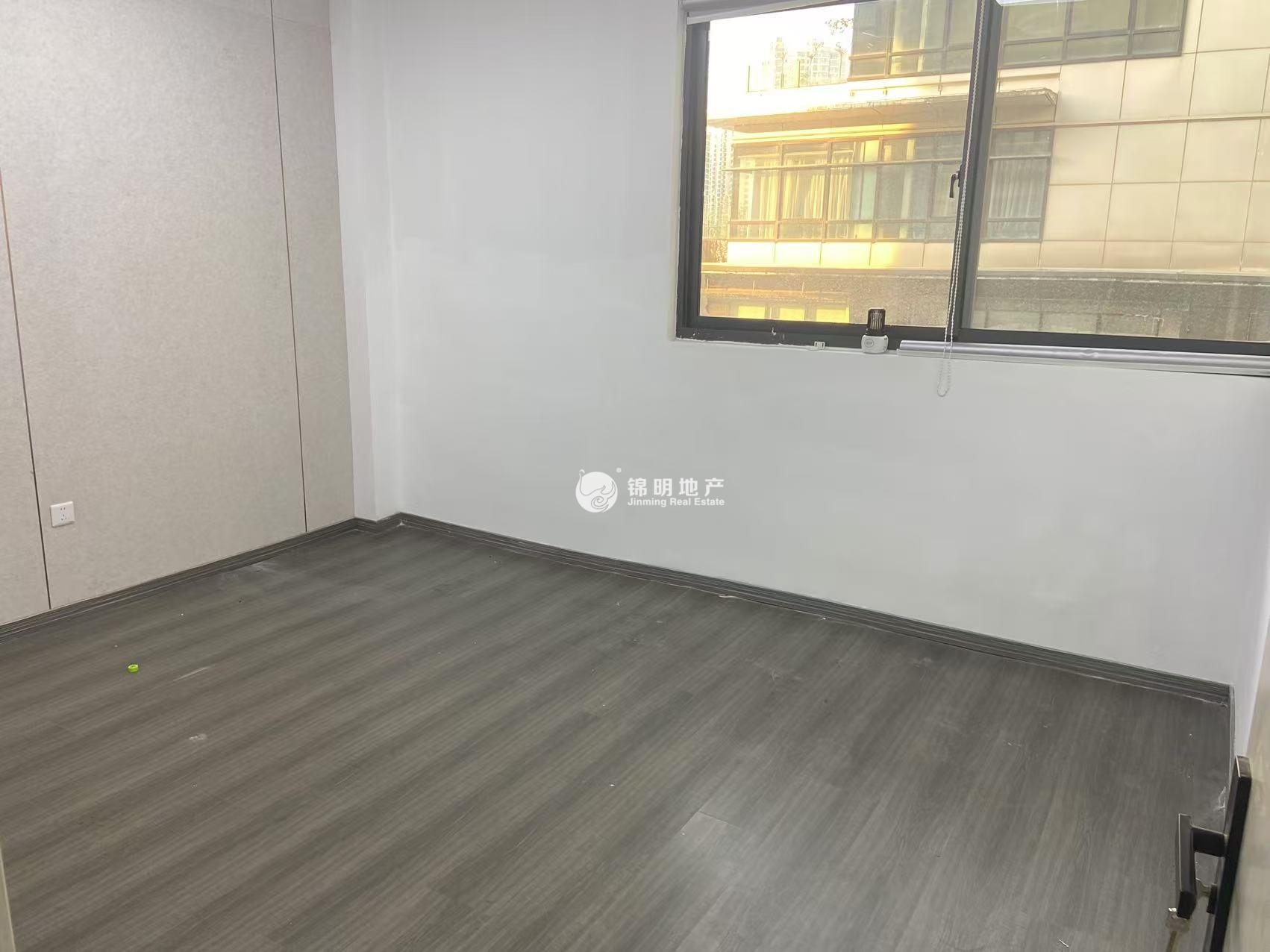 不夜城金岸610创意园122平米写字楼出租