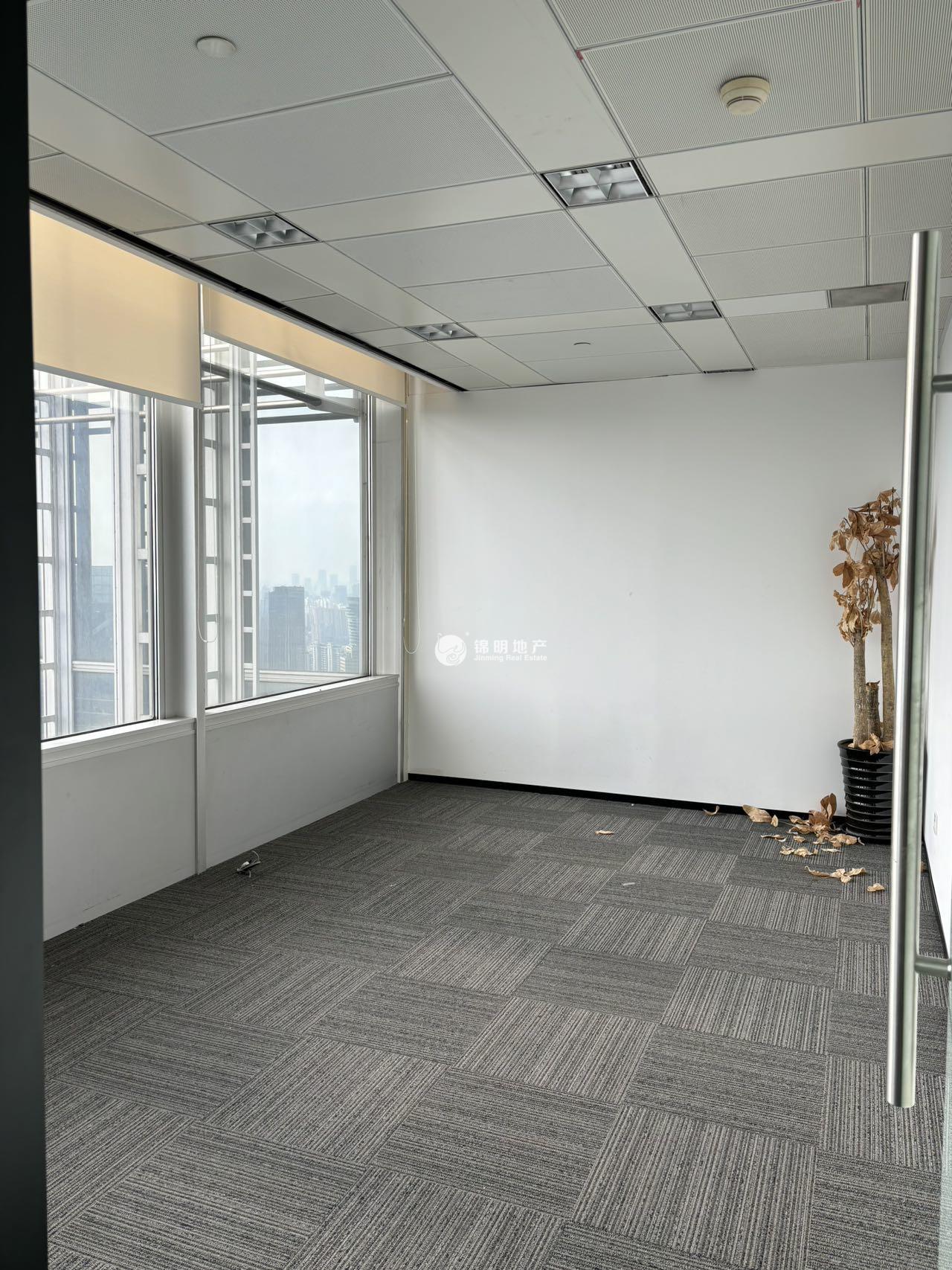 陆家嘴上海金茂大厦679平米写字楼出租