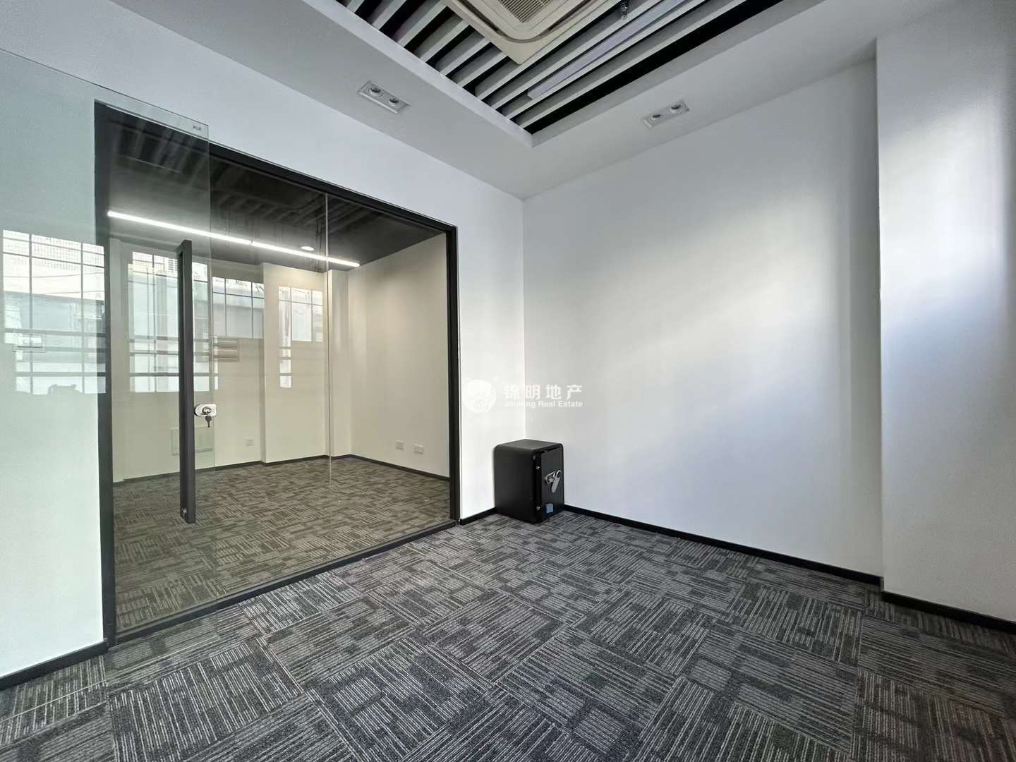 运动Loft137平米写字楼出租