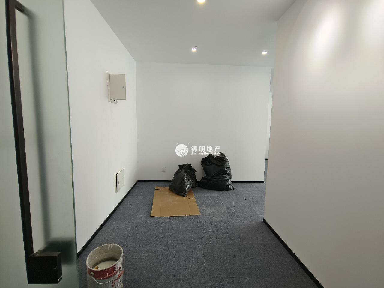 徐泾虹桥世界中心183平米写字楼出租