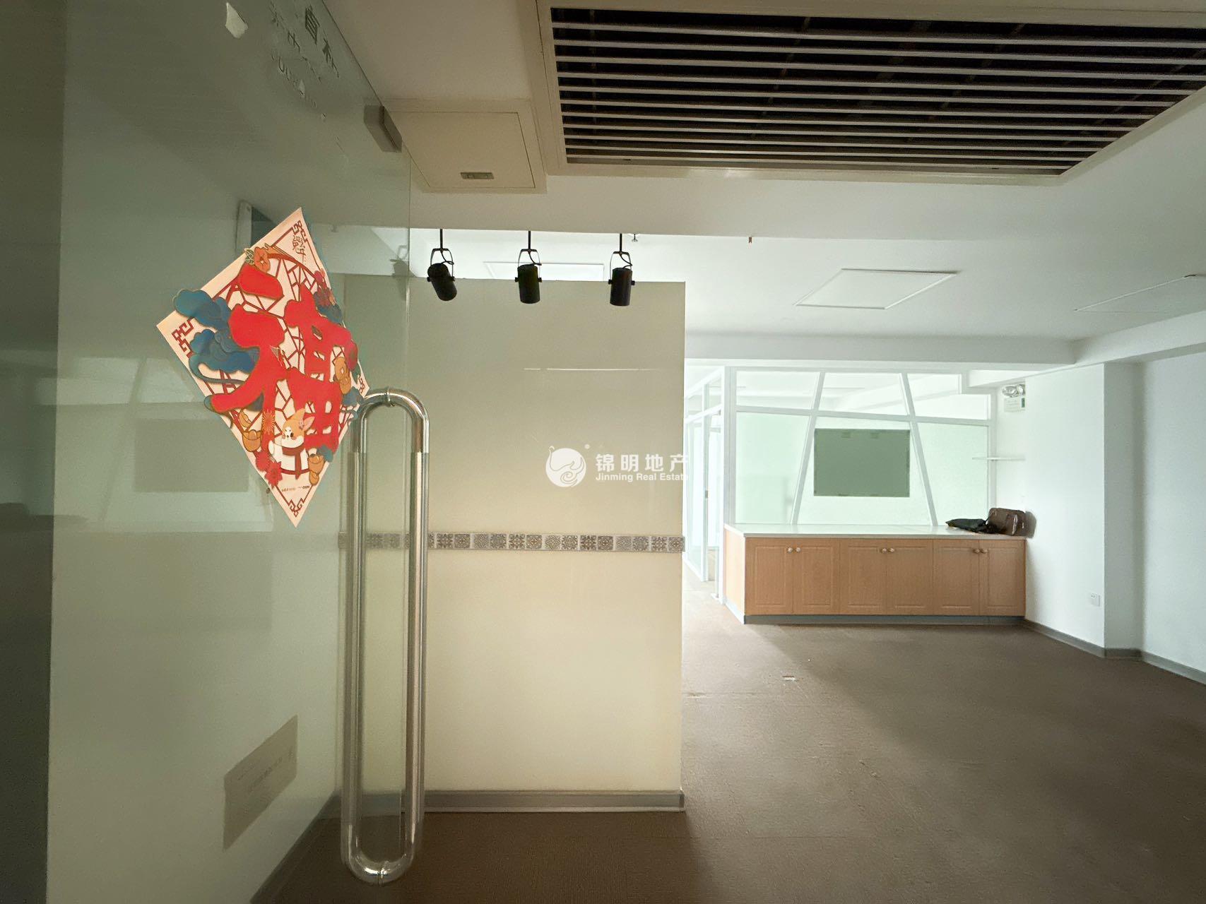 中山公园舜元企业发展大厦133平米写字楼出租