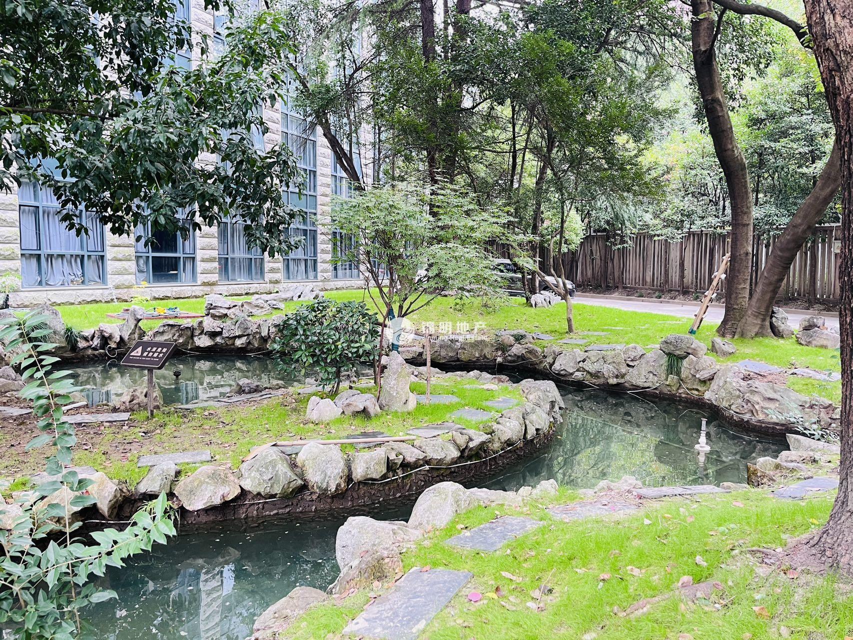 镇宁路延西593380平米写字楼出租